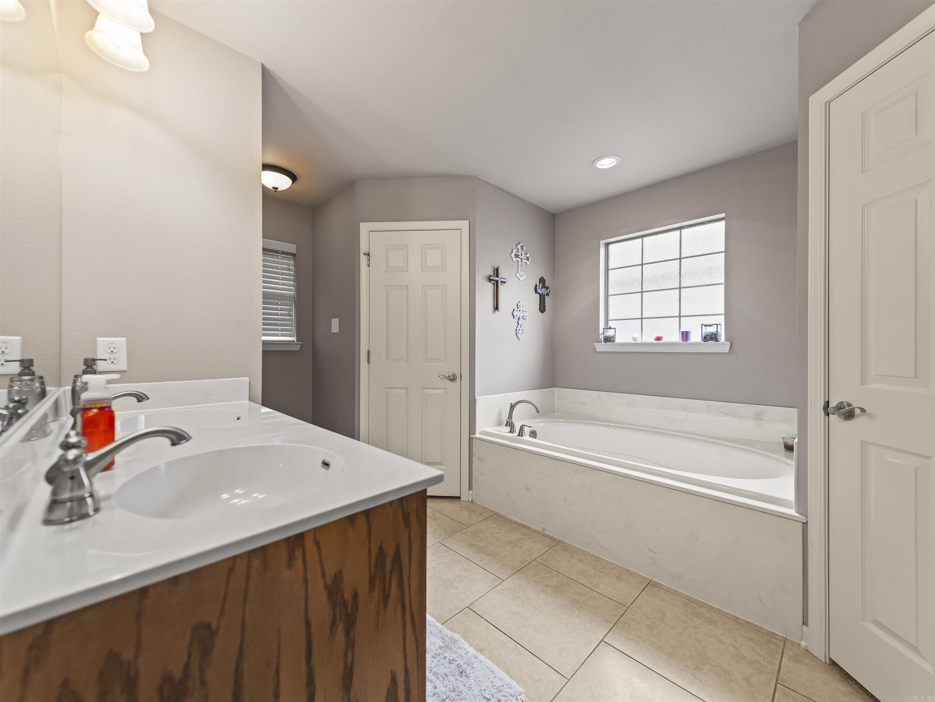 AUBURN HILLS - Residential