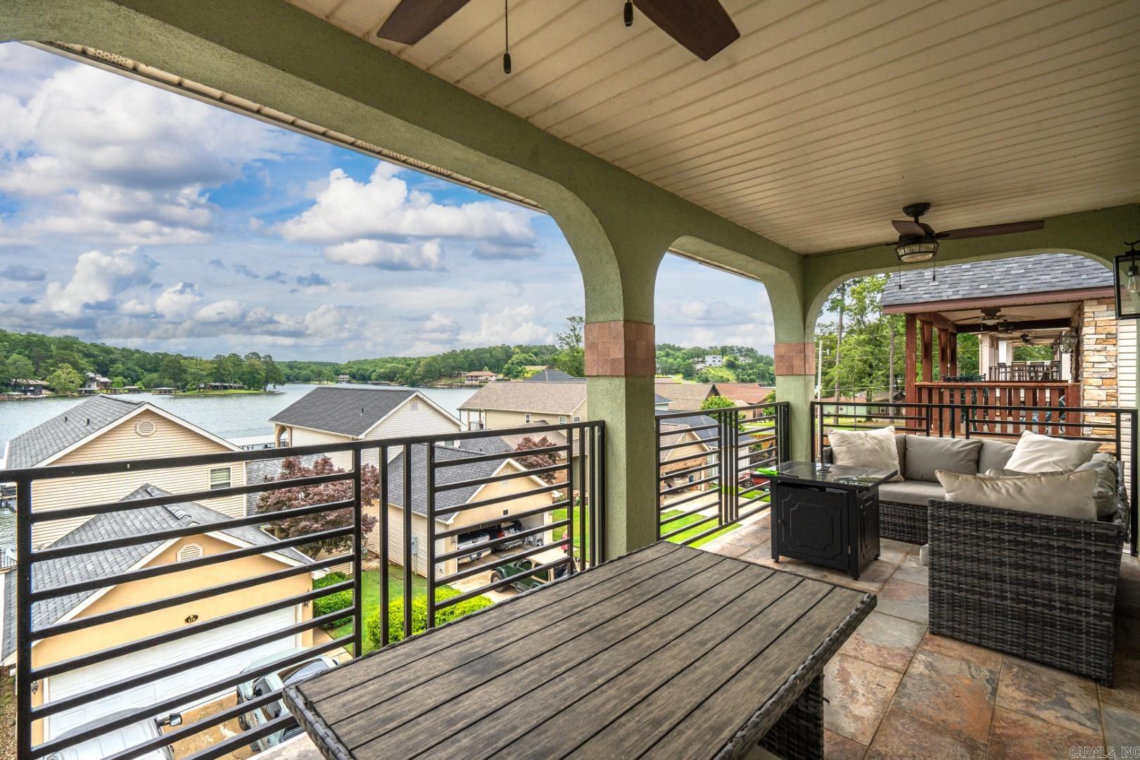 MAJESTIC LAKE VILLAGE TOWNHOMES - Residential