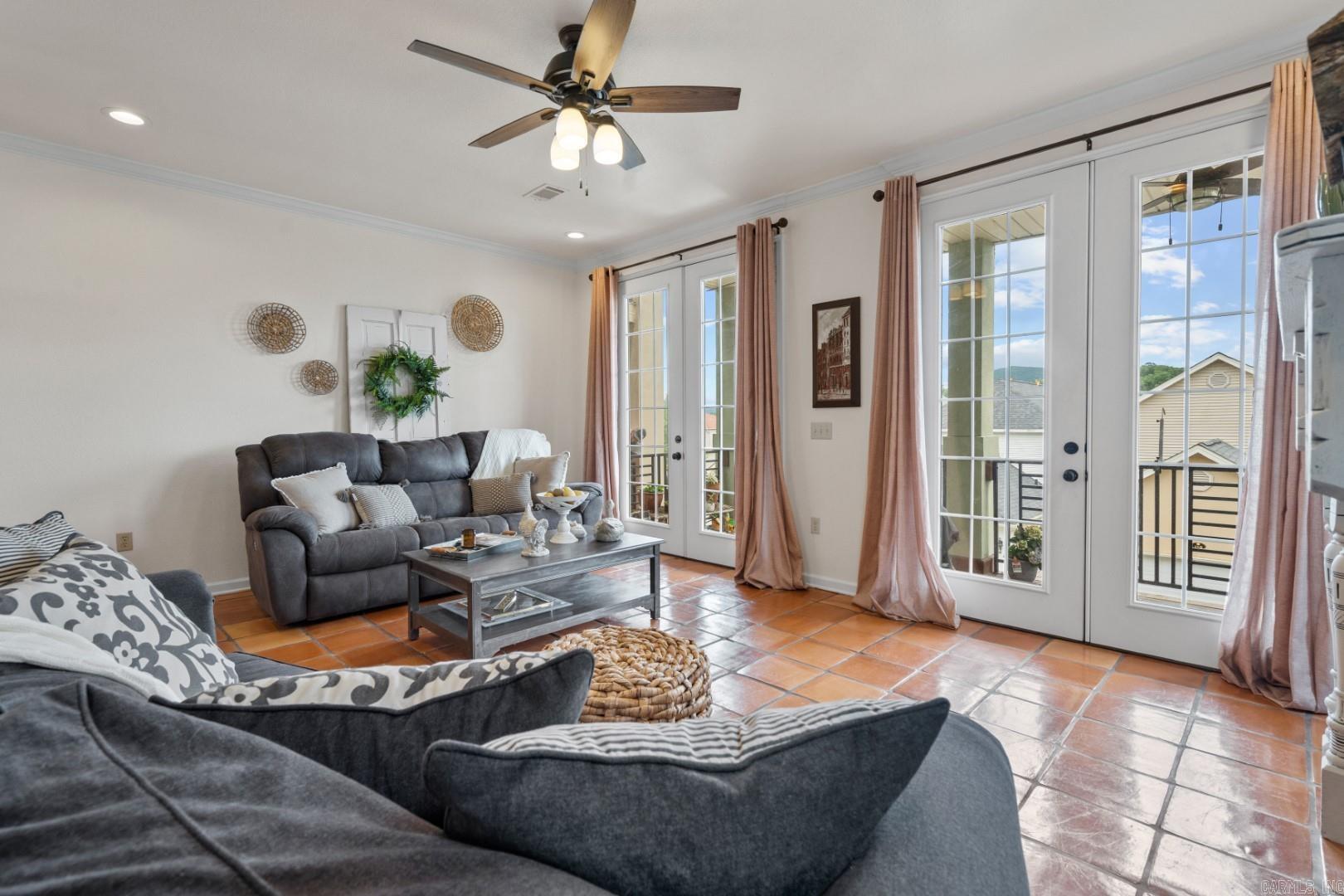 MAJESTIC LAKE VILLAGE TOWNHOMES - Residential
