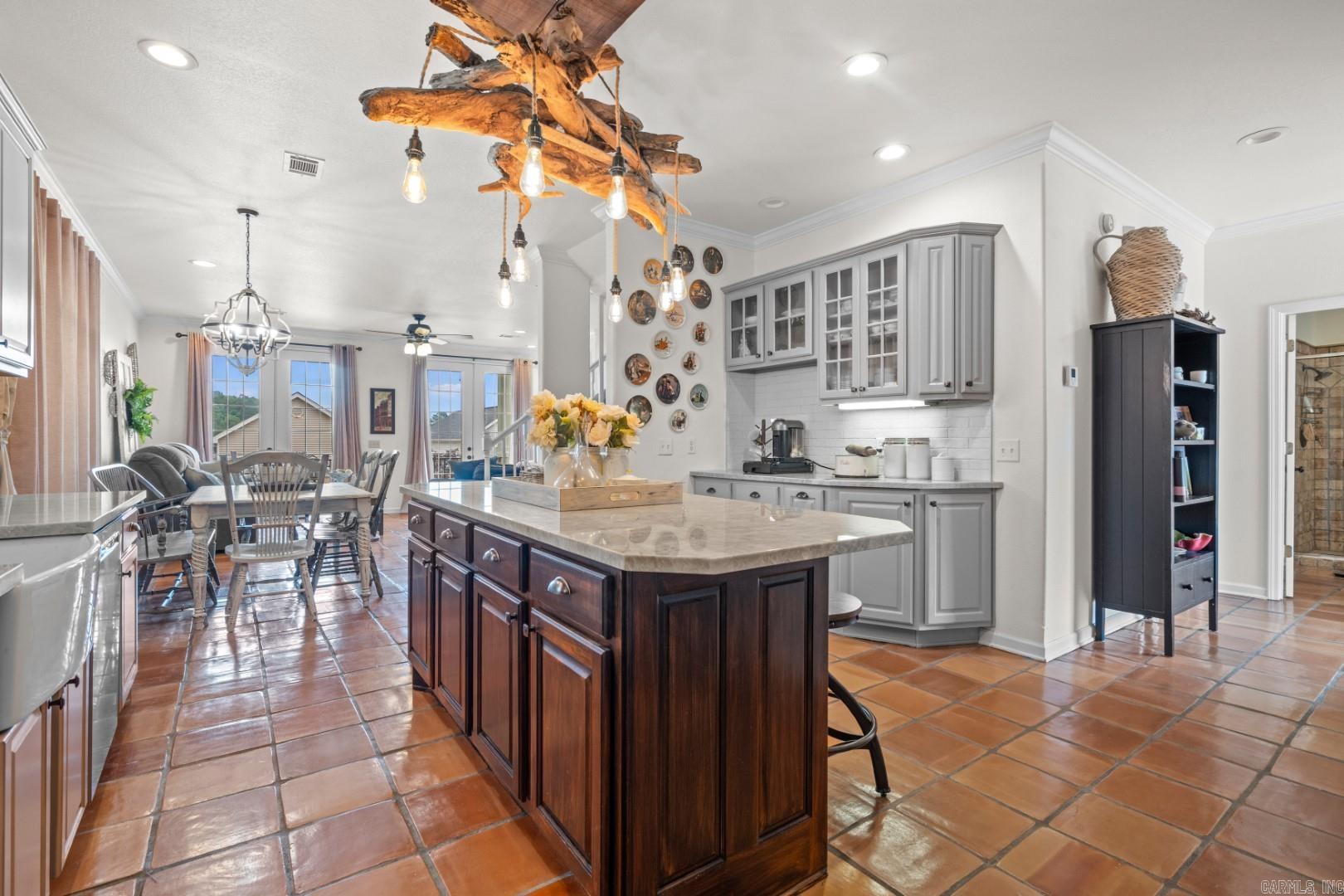 MAJESTIC LAKE VILLAGE TOWNHOMES - Residential