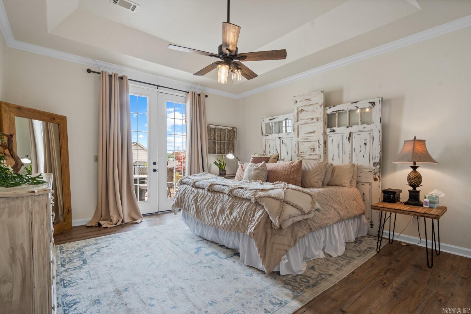 MAJESTIC LAKE VILLAGE TOWNHOMES - Residential