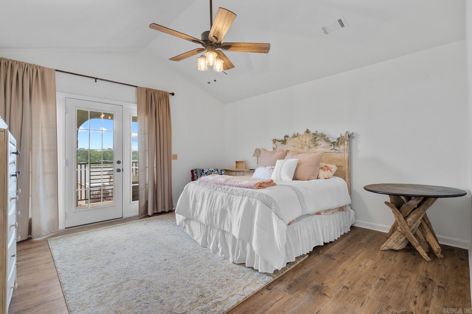 MAJESTIC LAKE VILLAGE TOWNHOMES - Residential