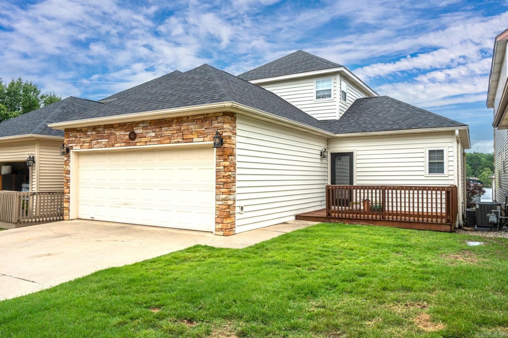 MAJESTIC LAKE VILLAGE TOWNHOMES - Residential