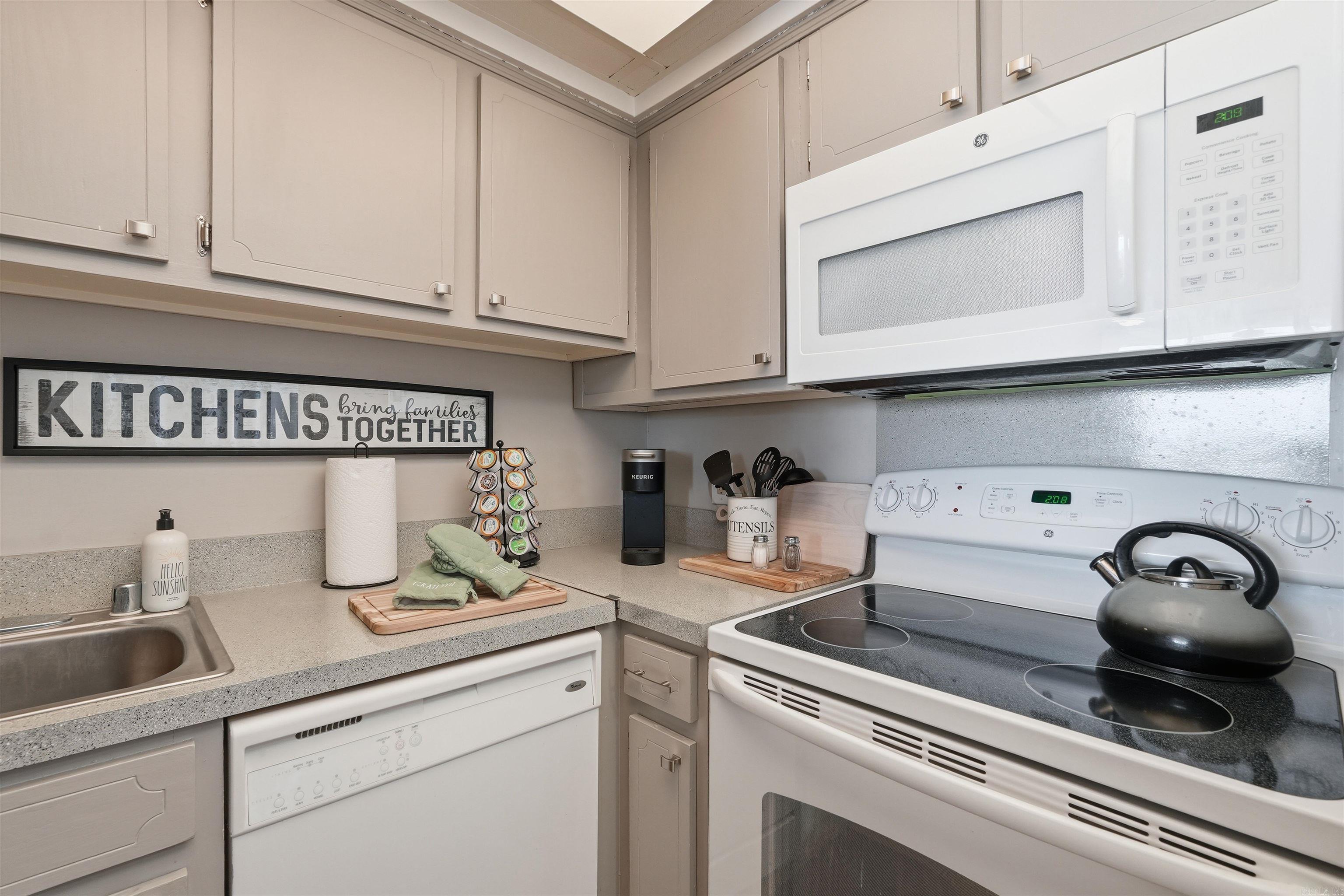 BEACON MANOR HPR - Residential