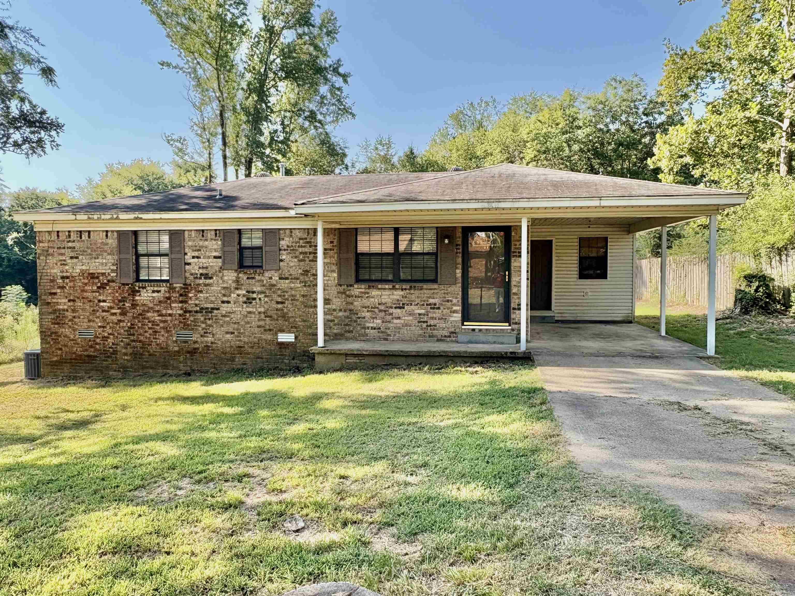 Just one block north of Pebble Lake in the Benton/Salem area, this charming 3-bedroom, 1.5-bathroom home offers comfort, convenience, and a welcoming feel. Step inside to beautiful hardwood floors that lead you into a spacious living room, seamlessly flowing into the dining area and cozy kitchen. The three bedrooms are perfectly sized, with the primary suite featuring its own private half bath. A large laundry room adds functionality, and the nearly half-acre lot provides plenty of space for outdoor enjoyment. Located in the sought-after Bryant School District, this home is ready for you to make it your own today!