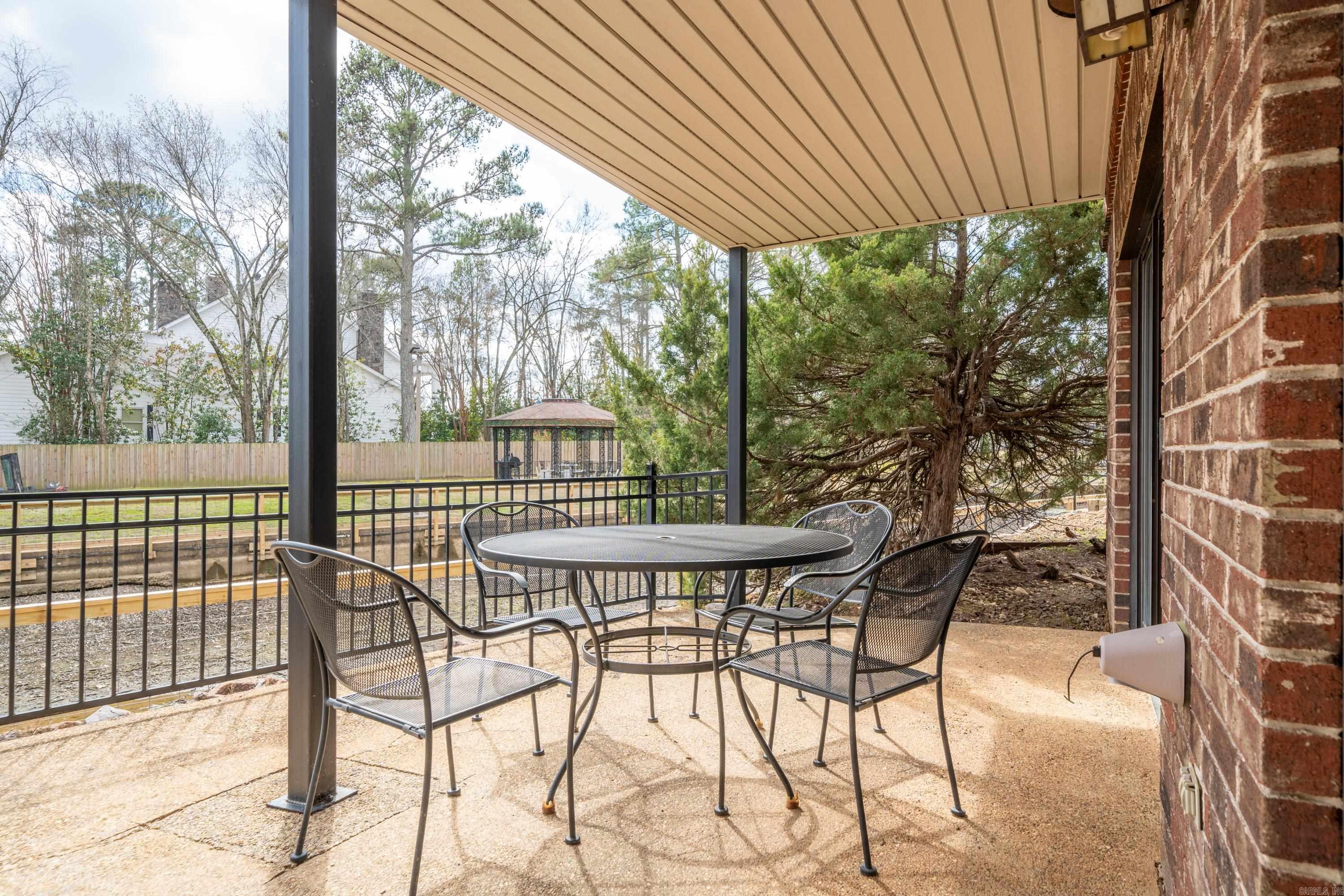 EMERALD ISLE HPR - Residential