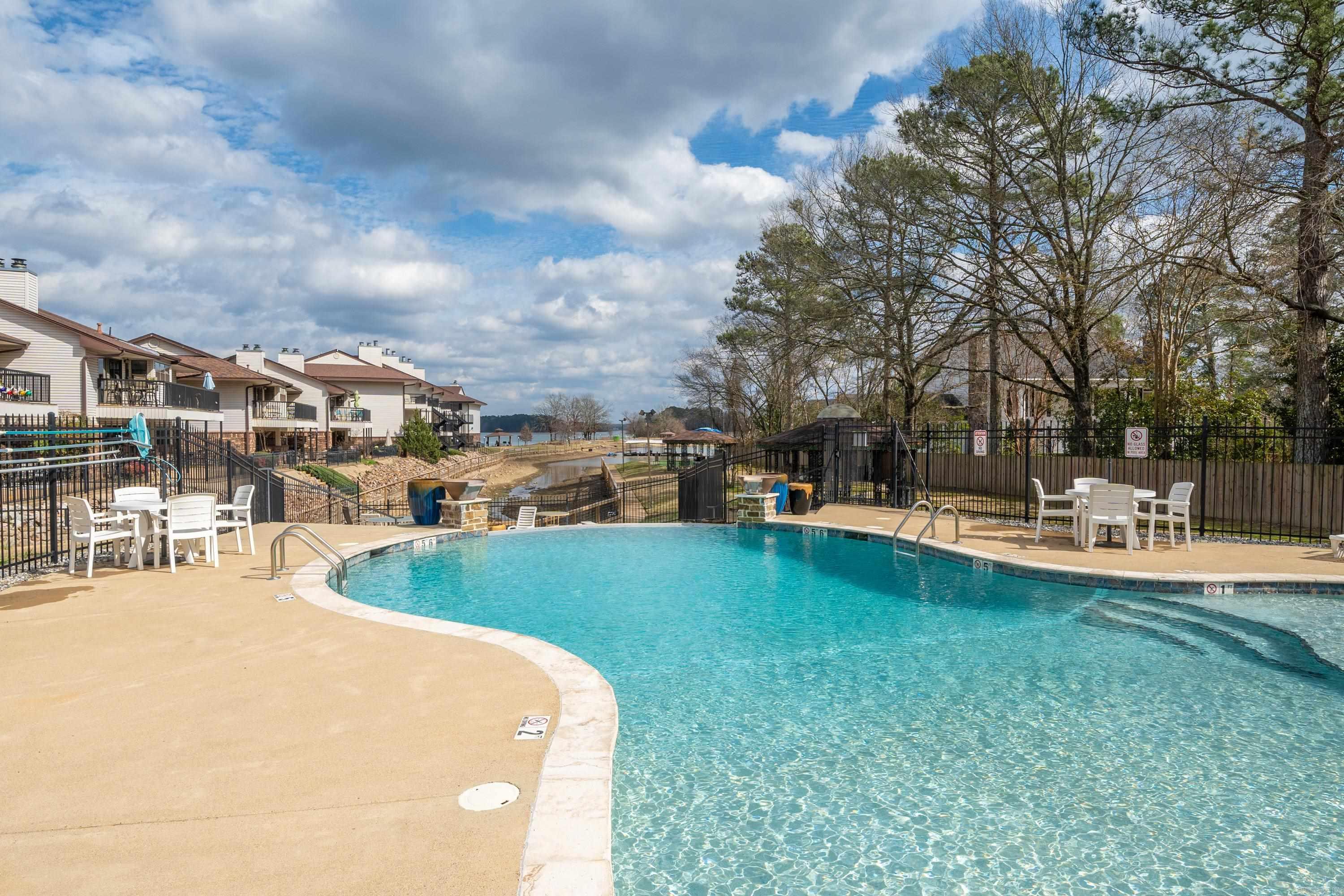 EMERALD ISLE HPR - Residential