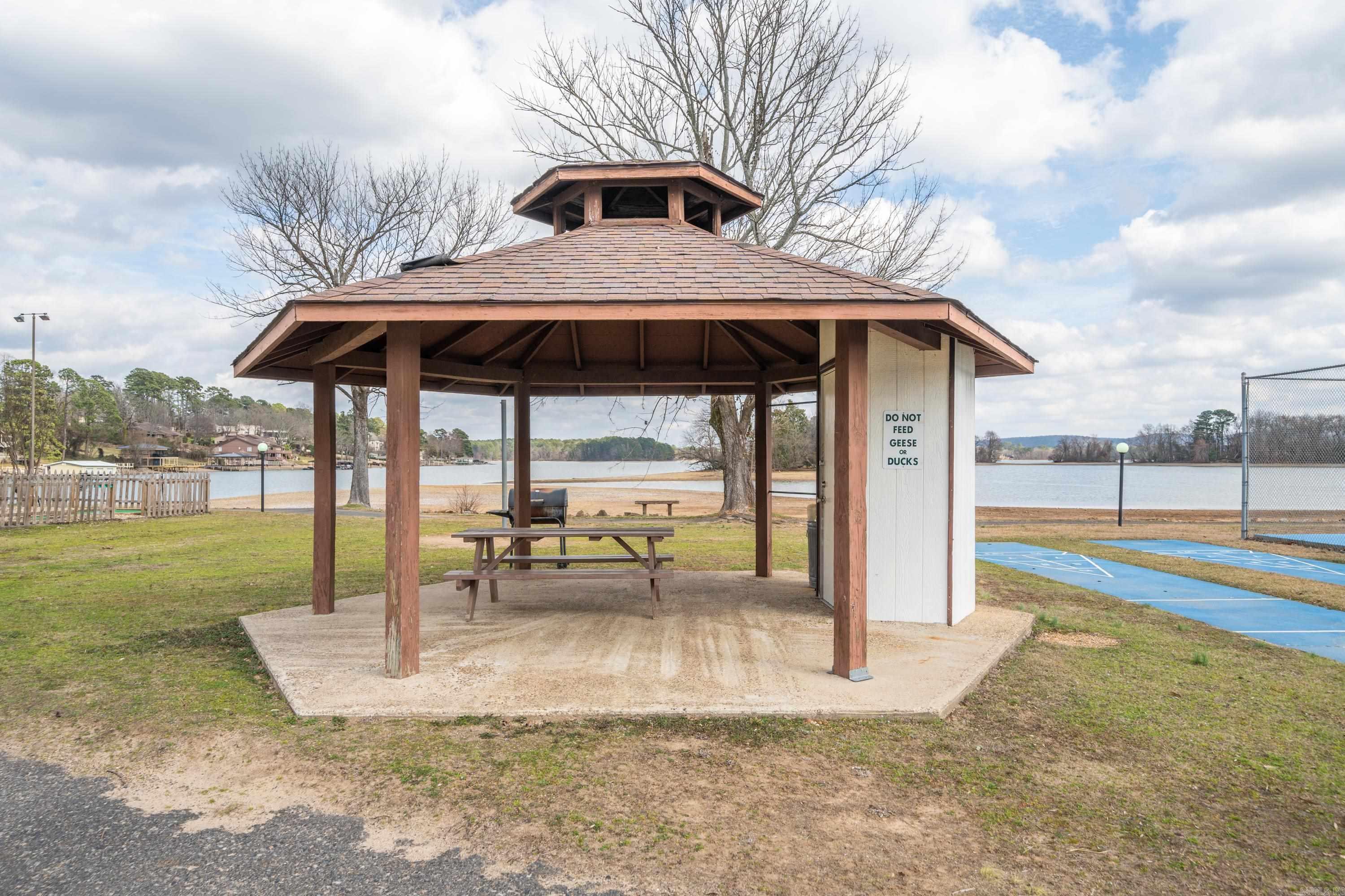 EMERALD ISLE HPR - Residential