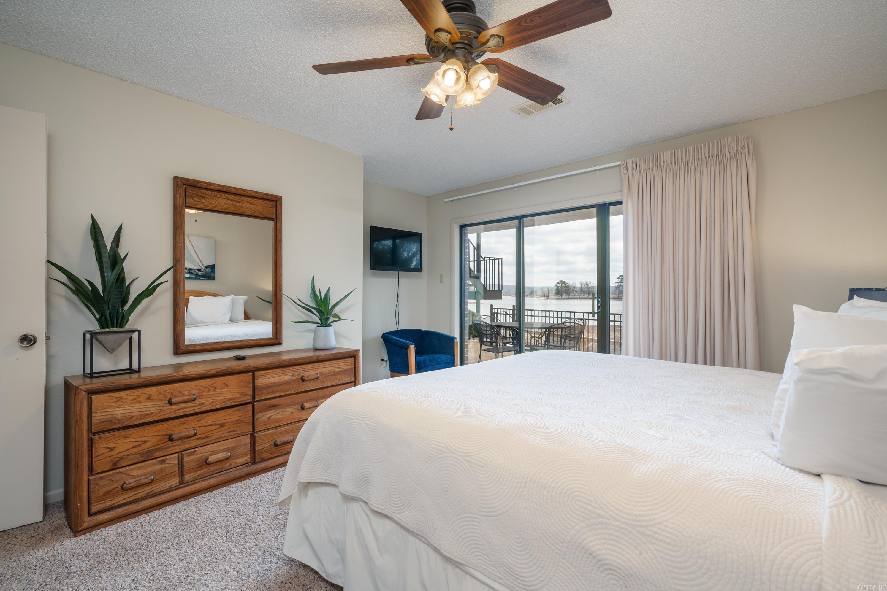 EMERALD ISLE HPR - Residential