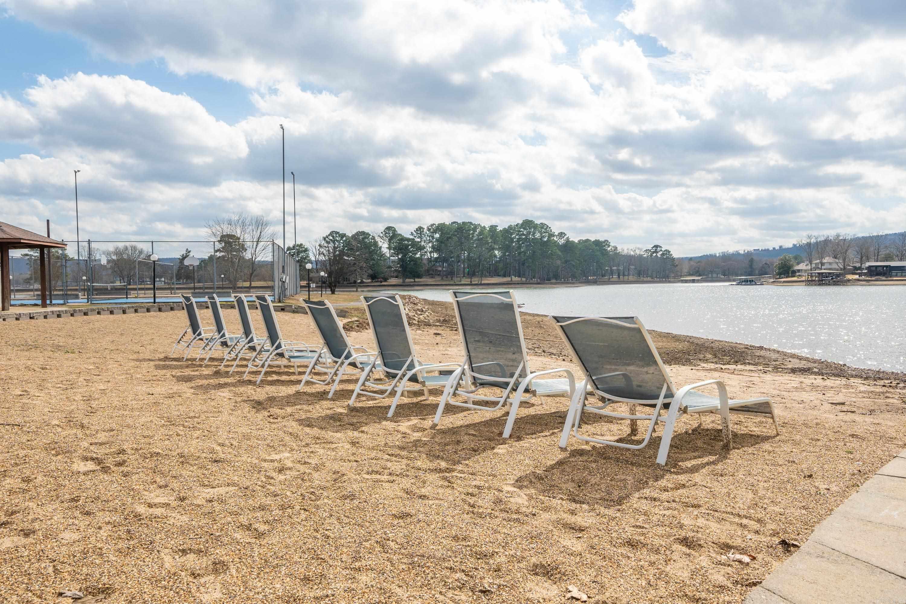 EMERALD ISLE HPR - Residential