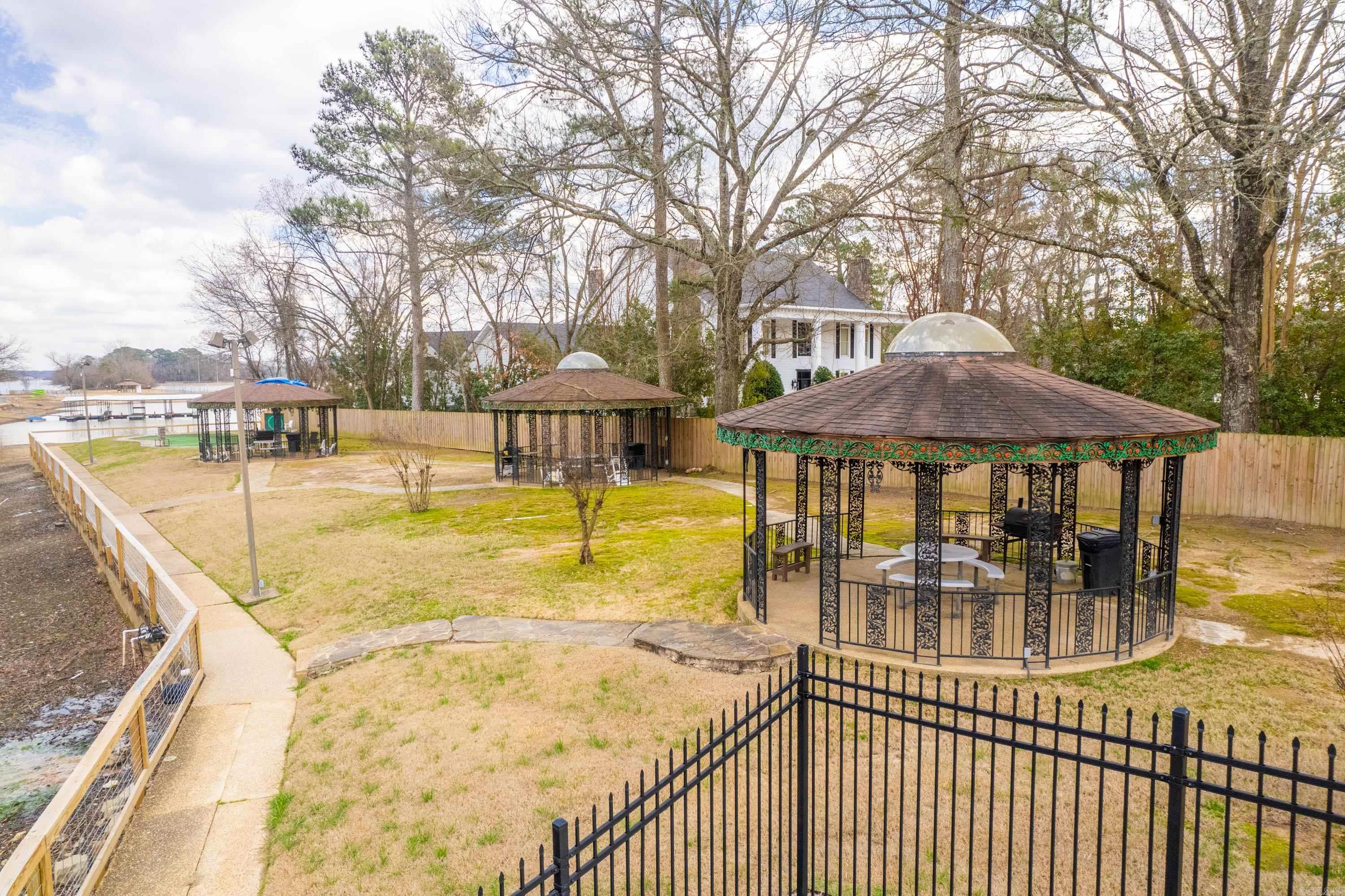 EMERALD ISLE HPR - Residential