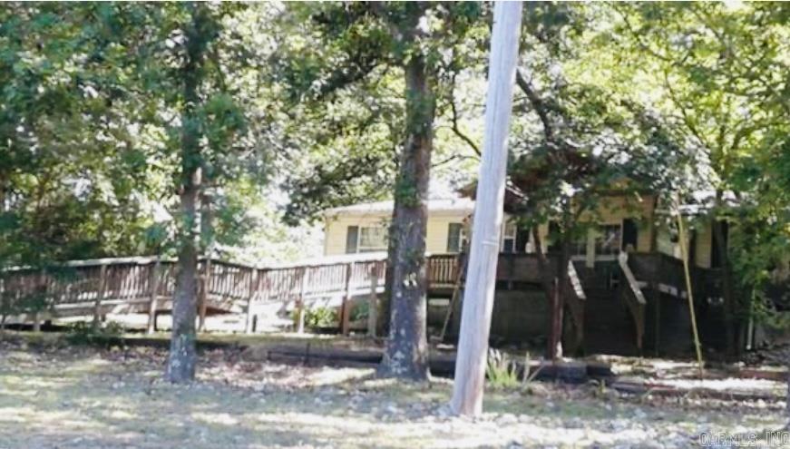 Beautiful property with 2005 54x32 Manufactured Home and 10x30 shop building on 2.5 acres MOL. Deck, covered patio. Great location only minutes from Mountain View.