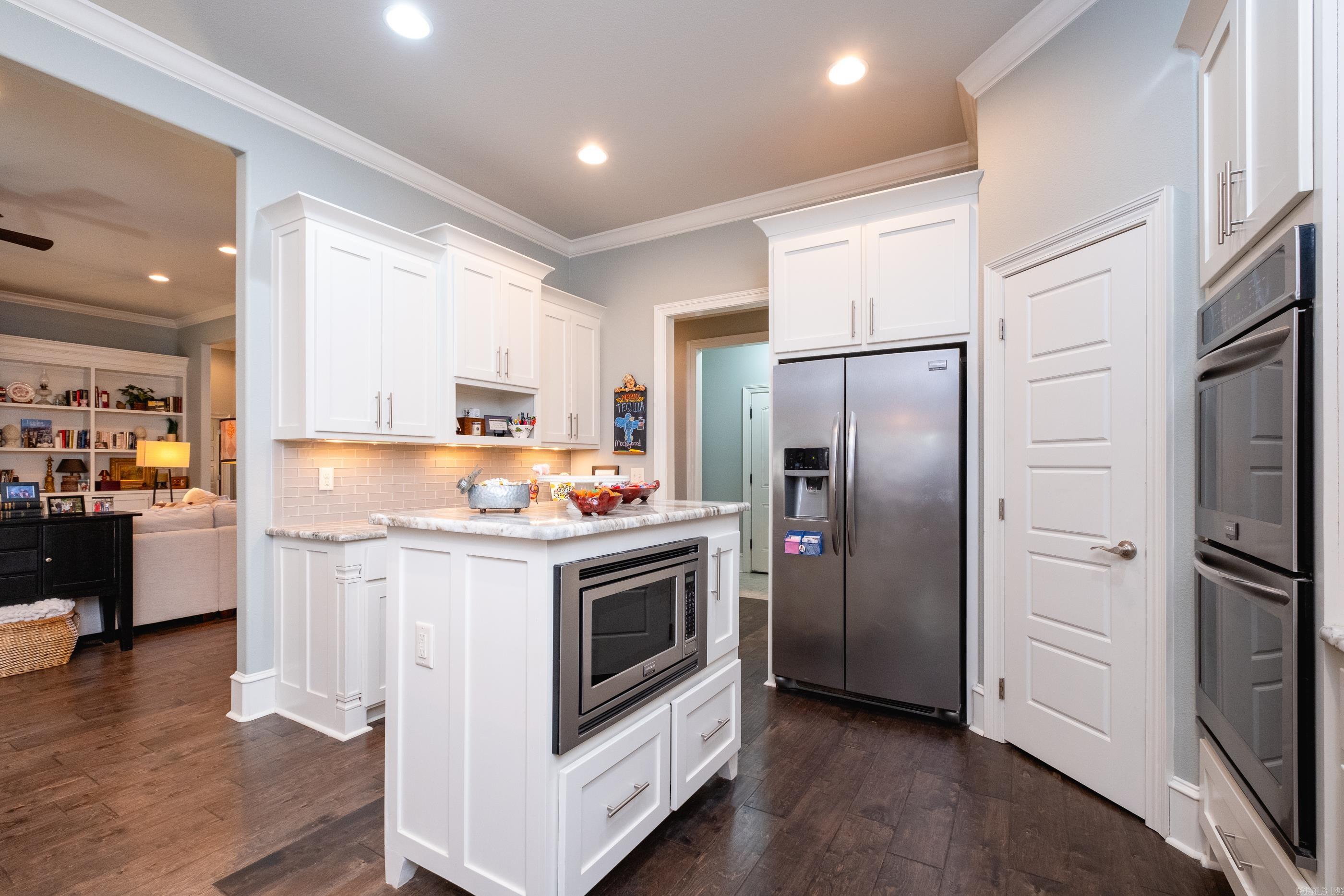 CHENAL VALLEY "MIRAMAR PLACE" - Residential