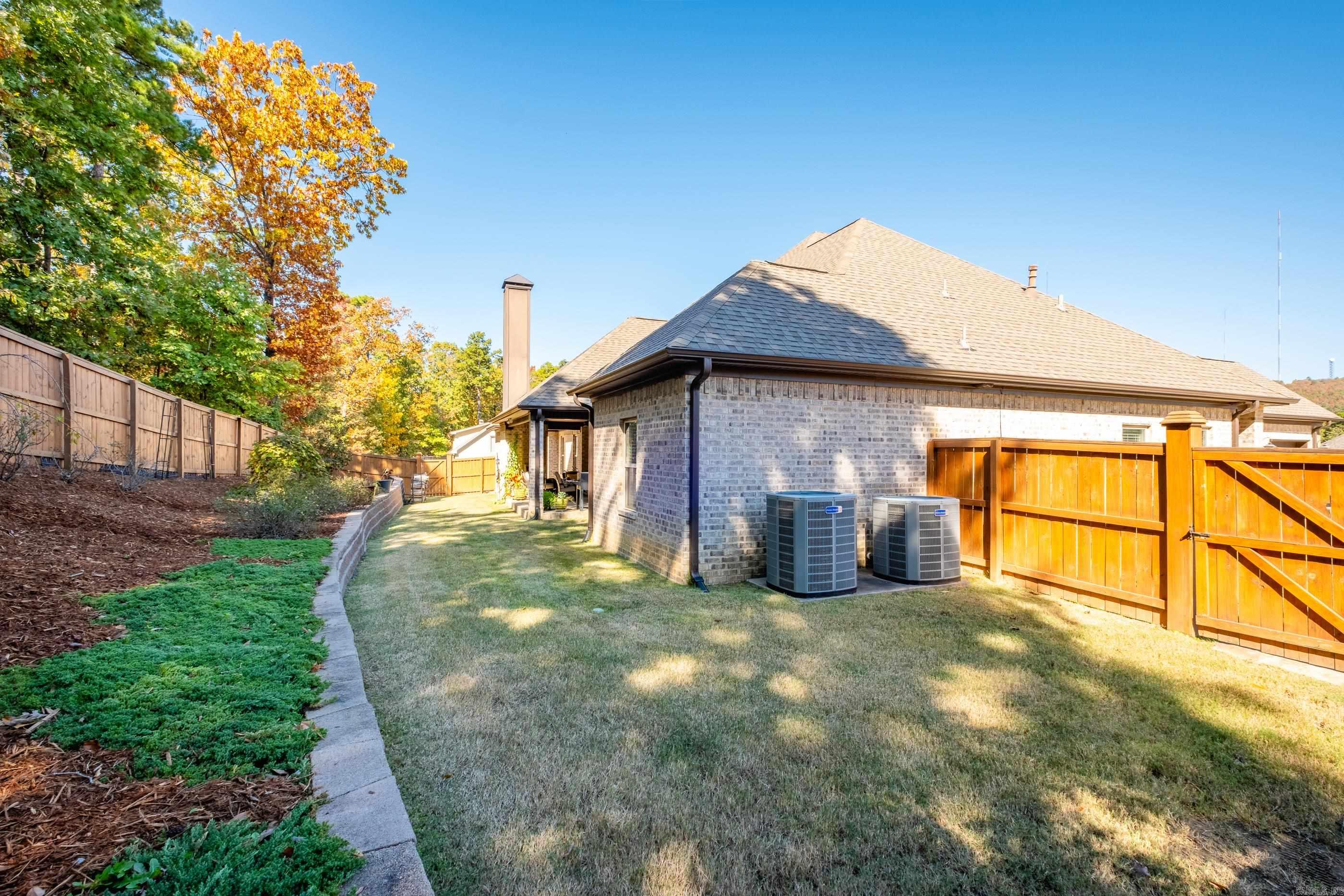 CHENAL VALLEY "MIRAMAR PLACE" - Residential