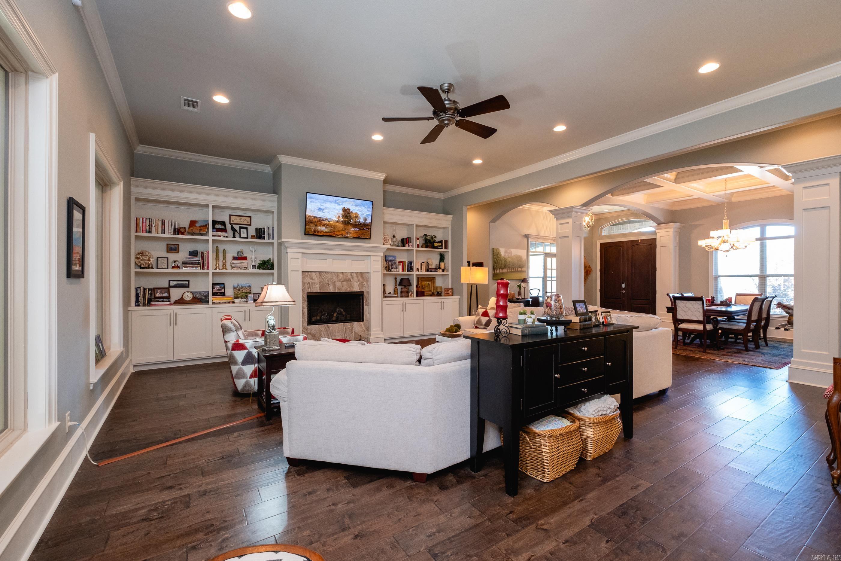 CHENAL VALLEY "MIRAMAR PLACE" - Residential