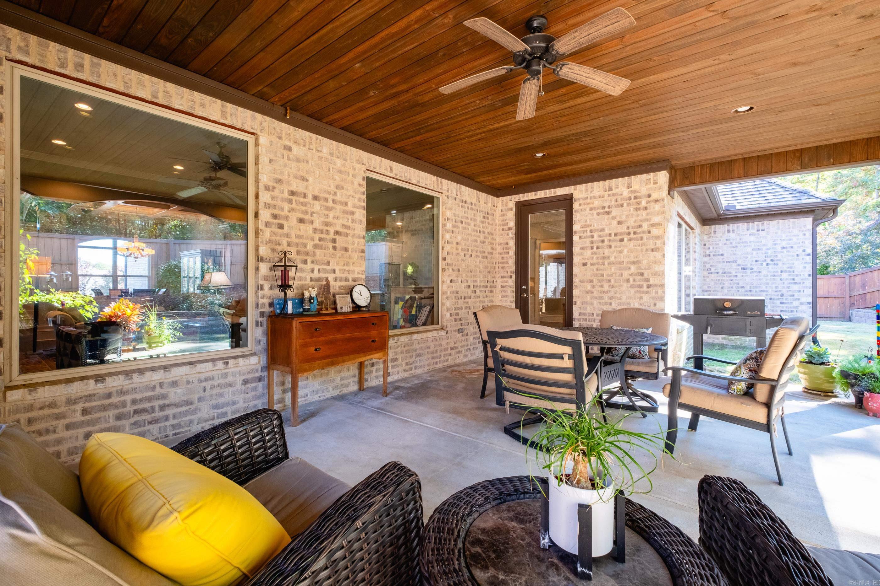 CHENAL VALLEY "MIRAMAR PLACE" - Residential