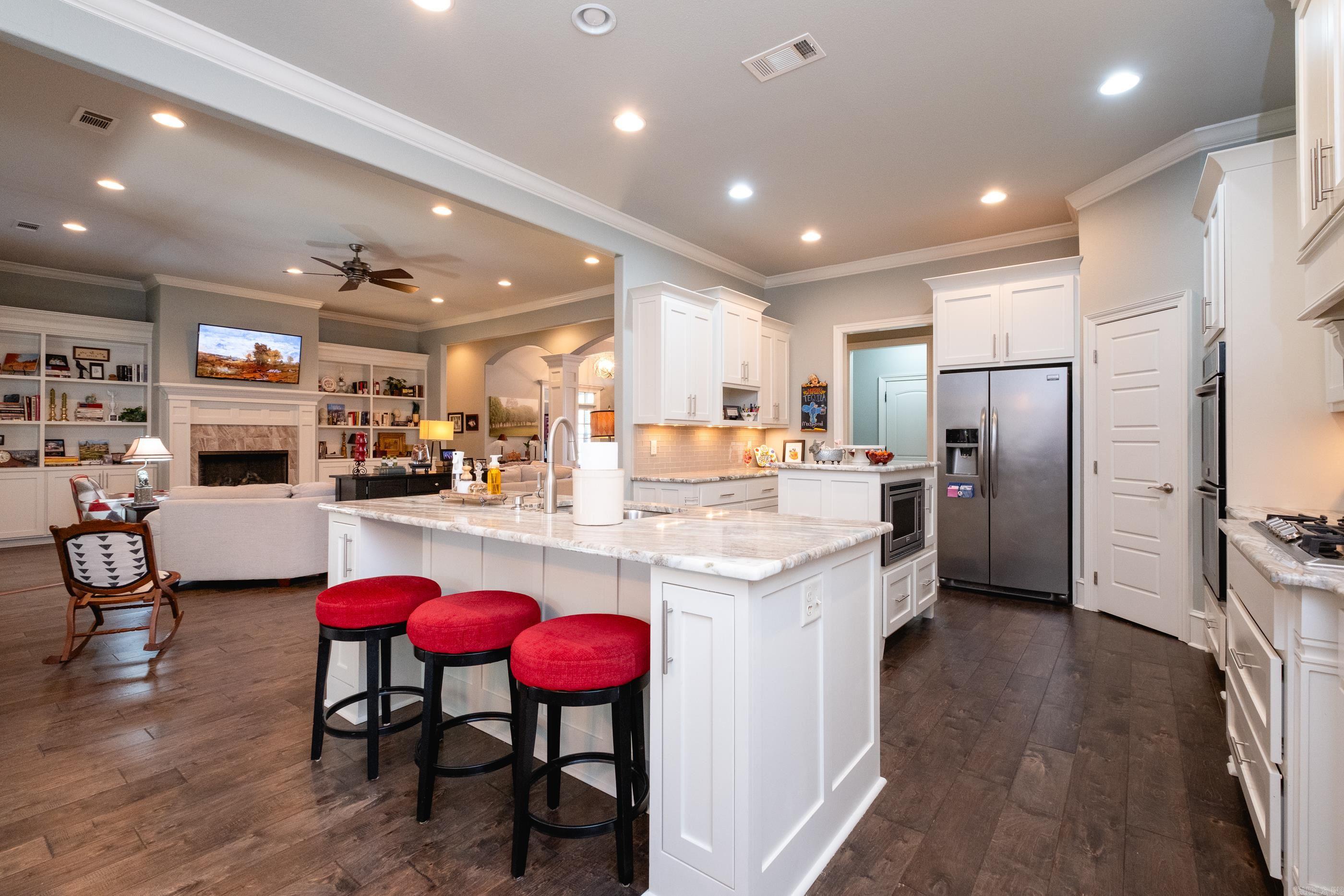 CHENAL VALLEY "MIRAMAR PLACE" - Residential