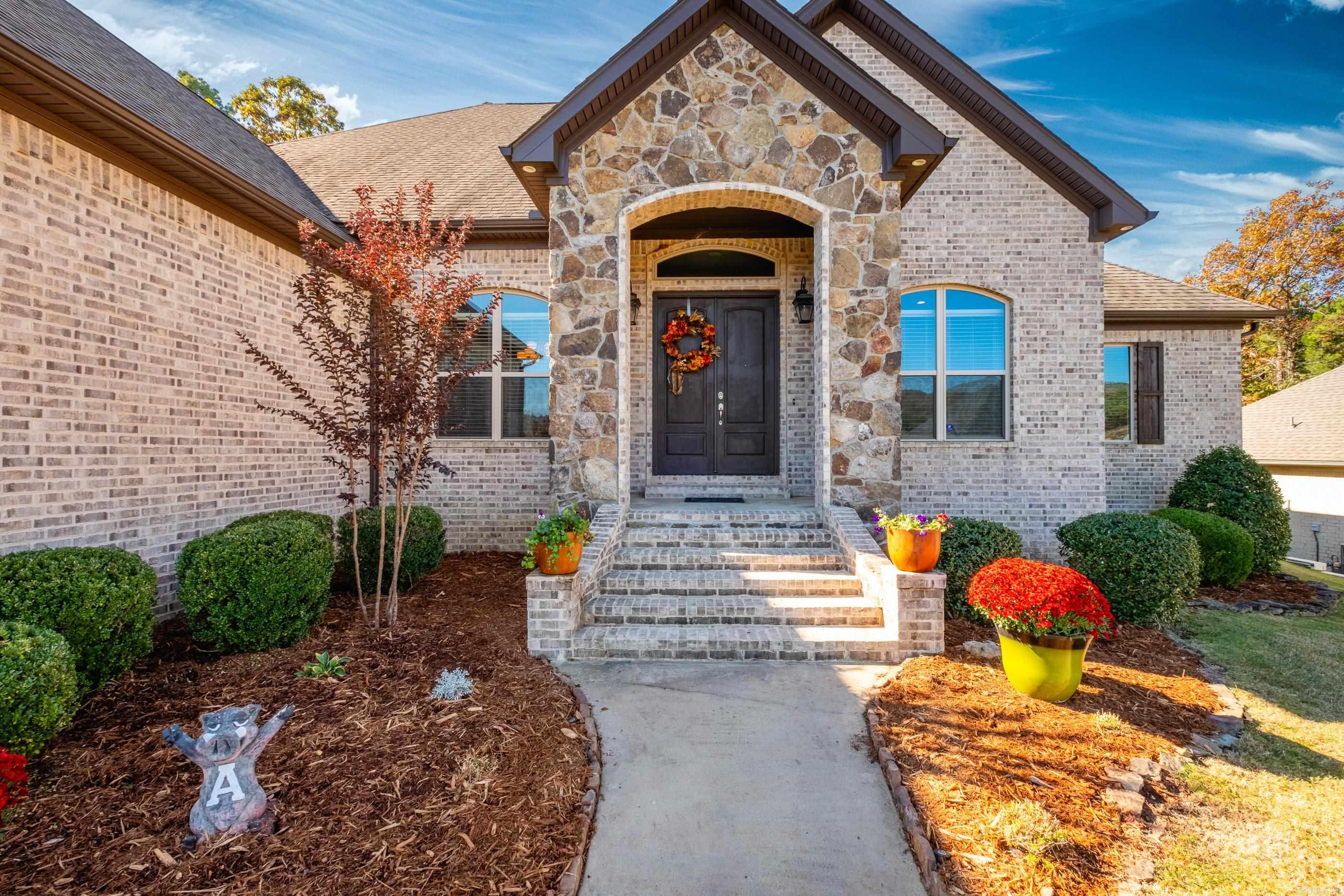 CHENAL VALLEY "MIRAMAR PLACE" - Residential