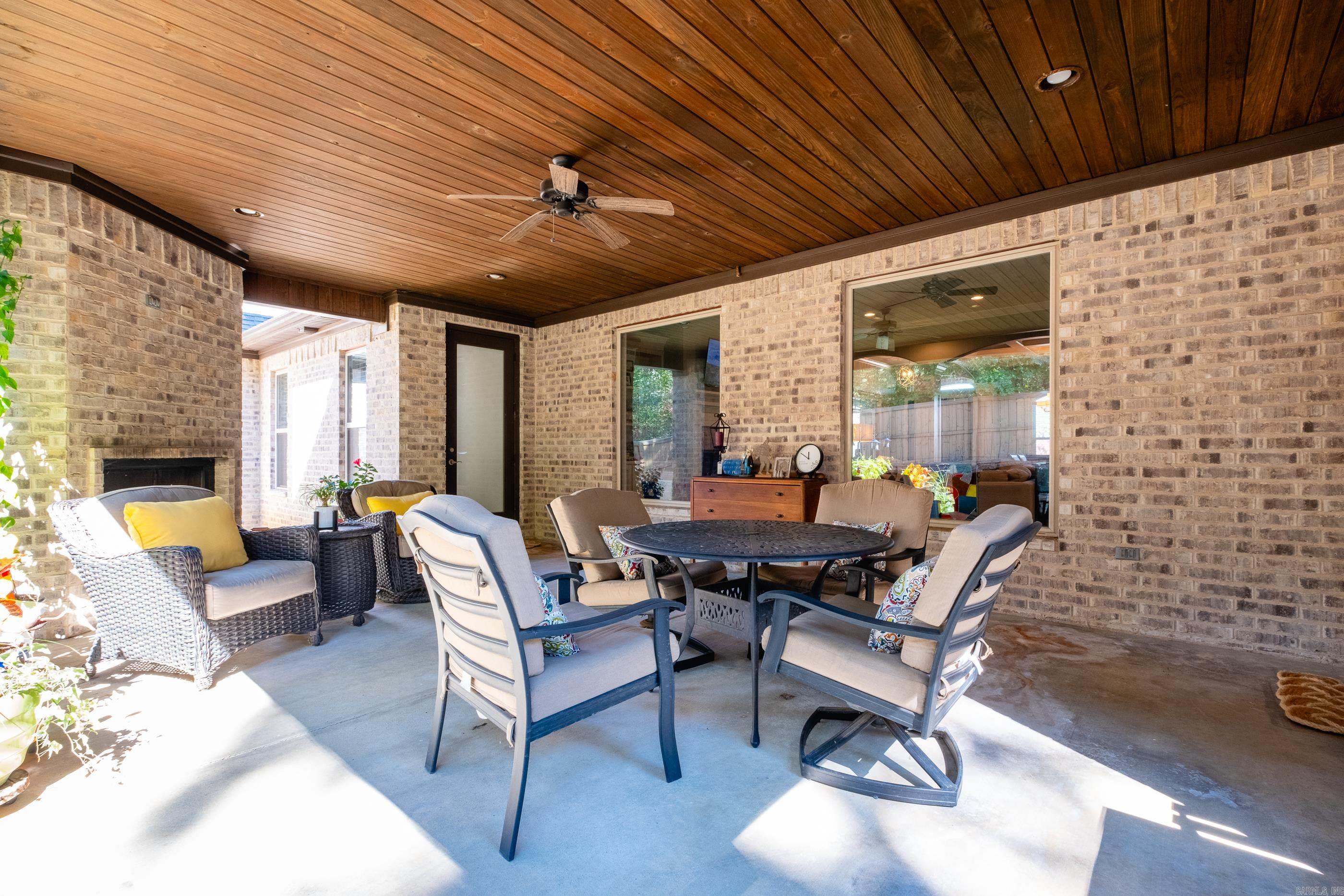 CHENAL VALLEY "MIRAMAR PLACE" - Residential