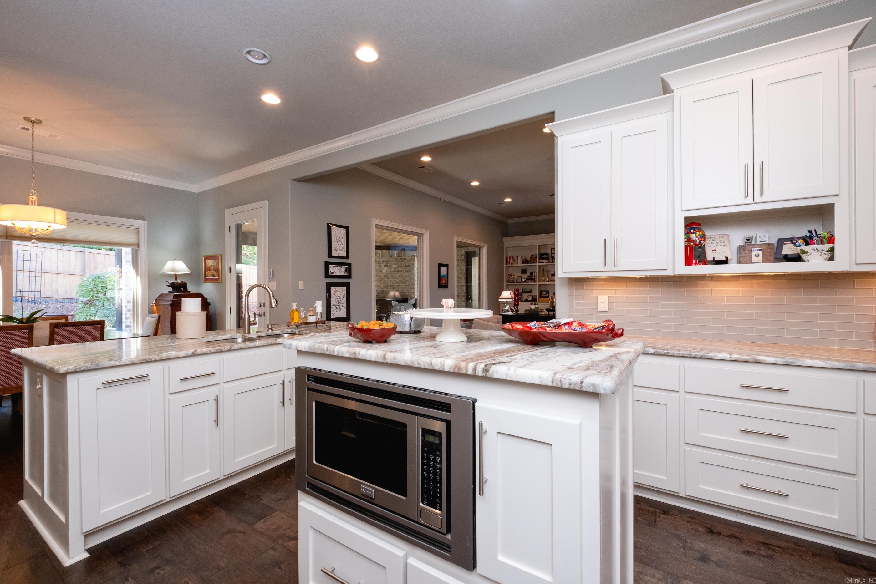 CHENAL VALLEY "MIRAMAR PLACE" - Residential