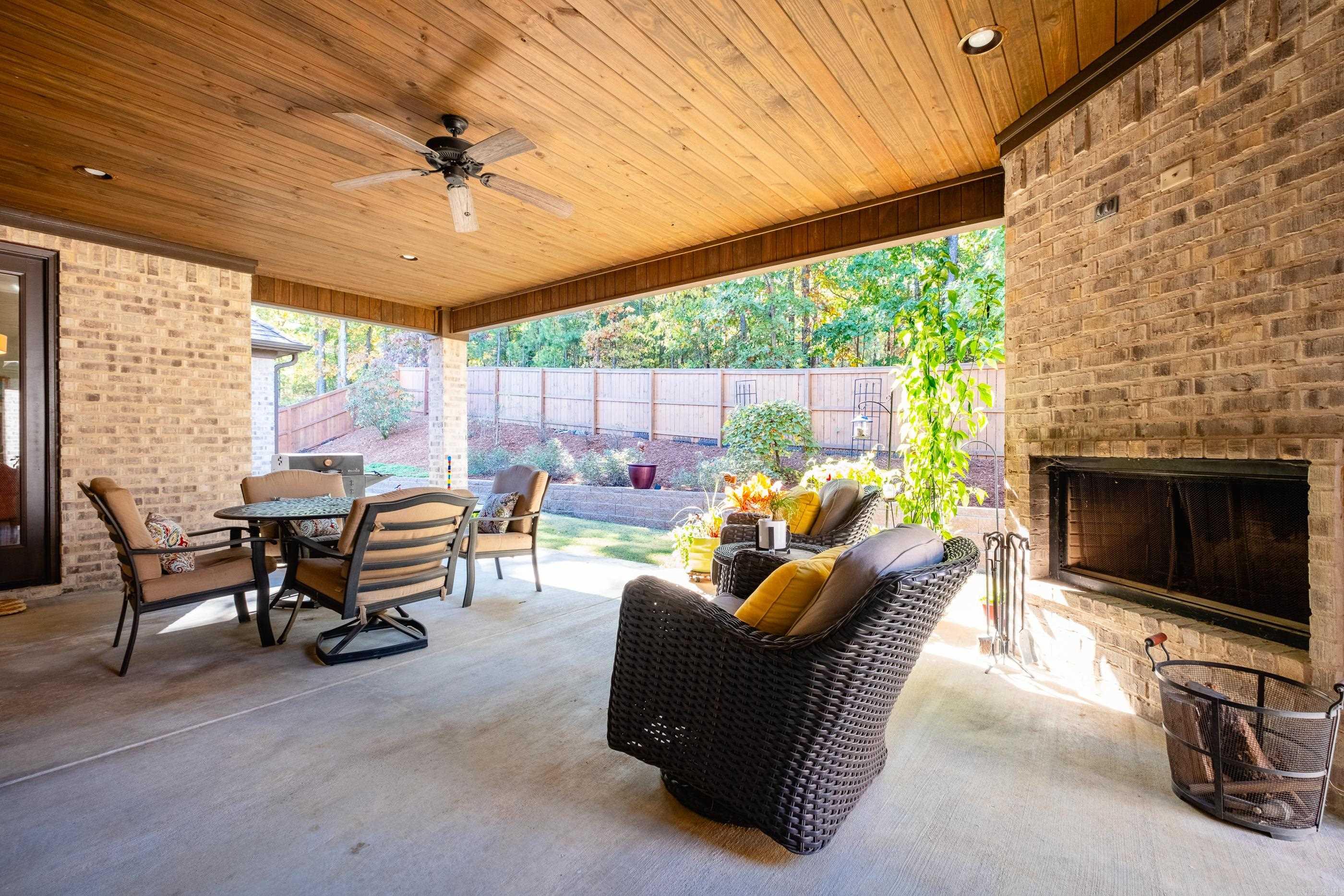 CHENAL VALLEY "MIRAMAR PLACE" - Residential