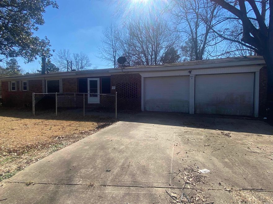 2br/1ba home with office that could be a 3rd bedroom. Spacious living room with cozy brick fireplace. Convenient location. Sold As-Is. See Agent Remarks. Verify all information. Measuring encouraged. Buyer Agents will be assessed a $200 Technology Fee for properties where an offer was submitted on or after March 4, 2024 and closes escrow after March 29, 2024. The fee does not apply to properties with an accepted offer prior to March 1st.   It is the responsibility of Buyer’s and Listing Agents to ensure the Technology Fee is included in the Closing Disclosure. The Technology Fee will be deducted from the commission and disbursed accordingly at closing. The seller does not accept blind offers or escalation clauses. Cash offers require 10% EMD or $1,000 minimum, whichever is greater, and all financed offers require    1% EMD or $1,000 minimum, whichever is greater. No commission is paid to the selling agent if the agent is the buyer and/or the buyer is a relative of the selling agent.