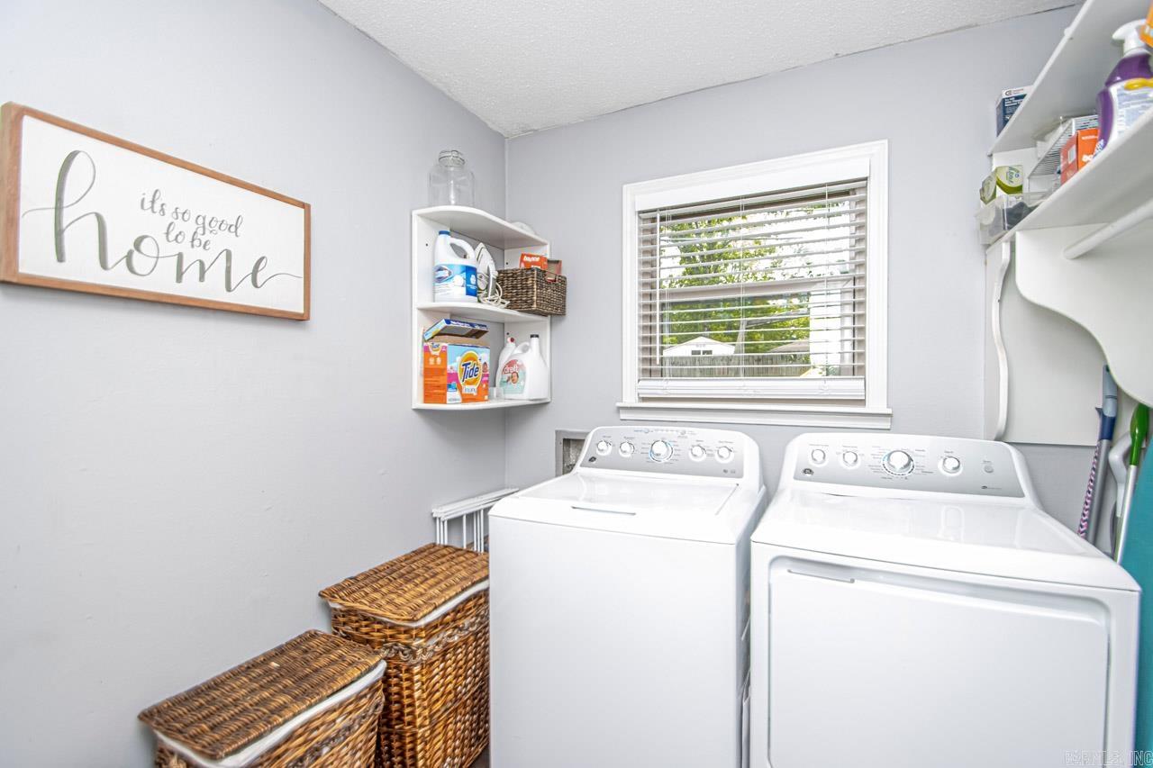 Leawood Manor 1st - Residential