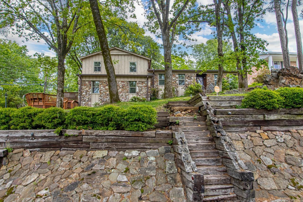 Leawood Manor 1st - Residential