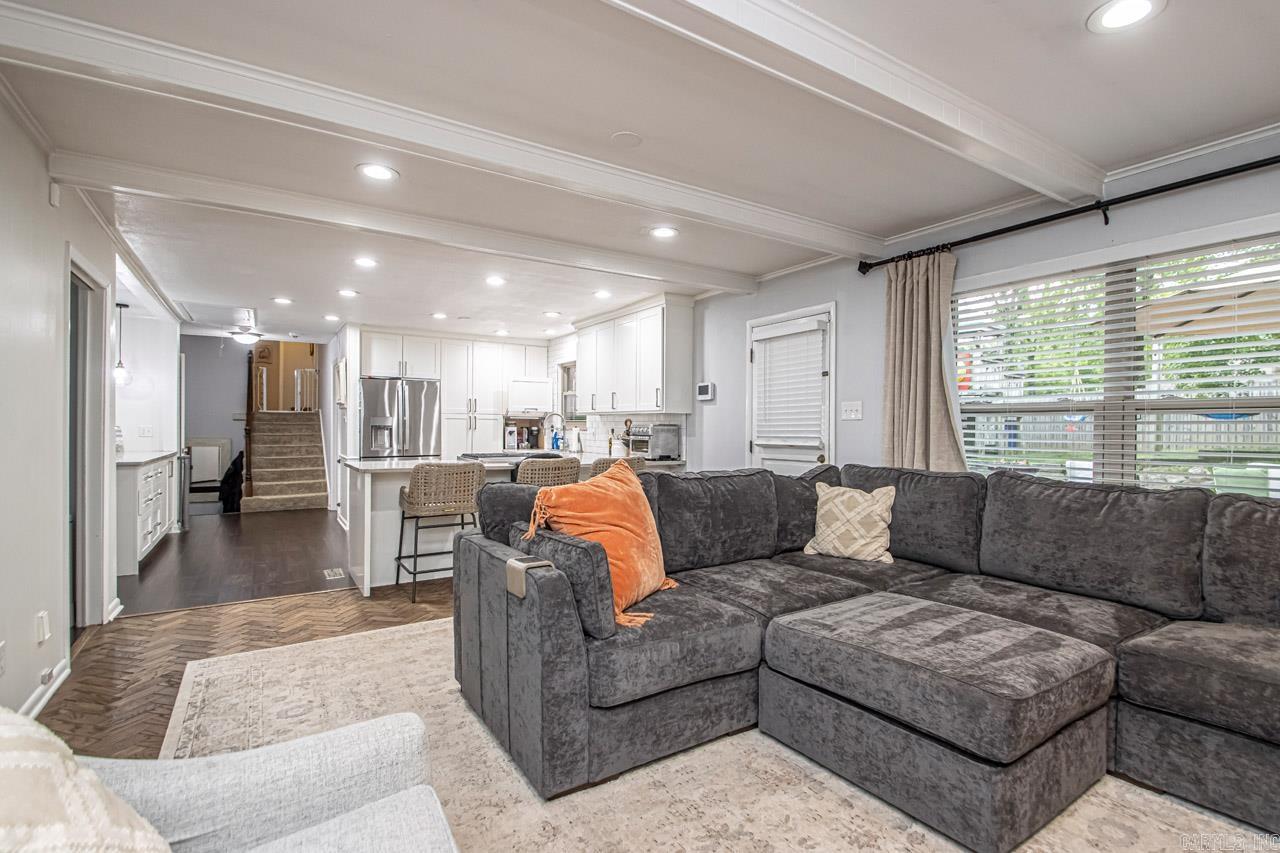 Leawood Manor 1st - Residential