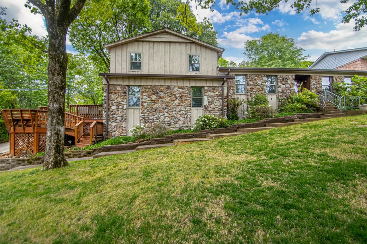 Leawood Manor 1st - Residential