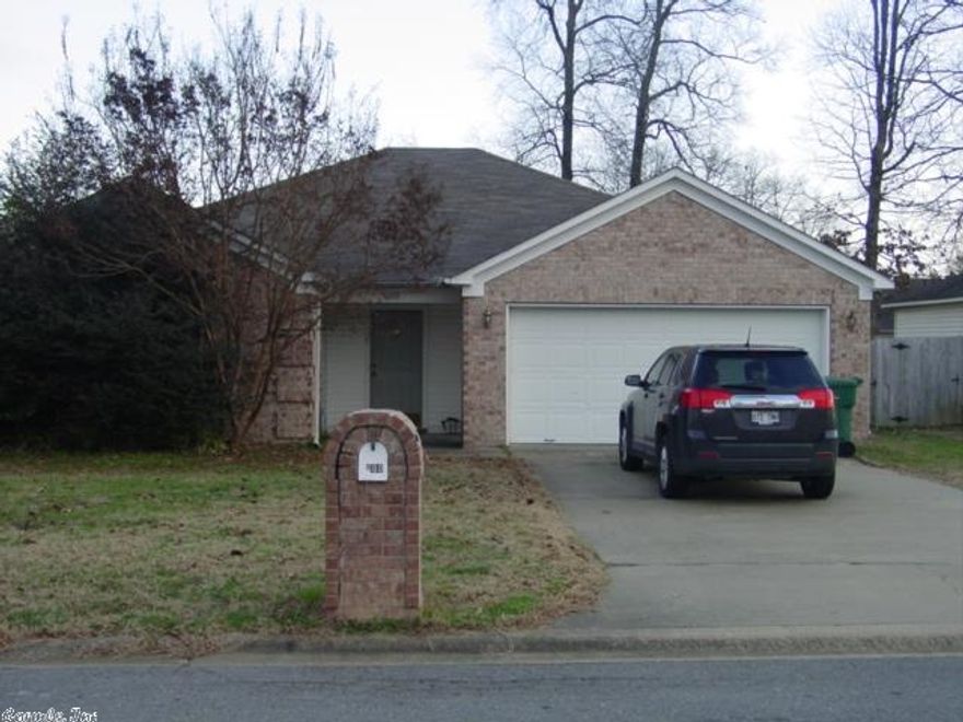 Convenient Bryant Location, close to school!  Family friendly and great for starters, this one is sure to please with split arrangement - 3 bedrooms, two baths. Great master bath with jacuzzi tub and separate shower plus his and hers closets, separate laundry room, New roof in 2009. Come see it today!