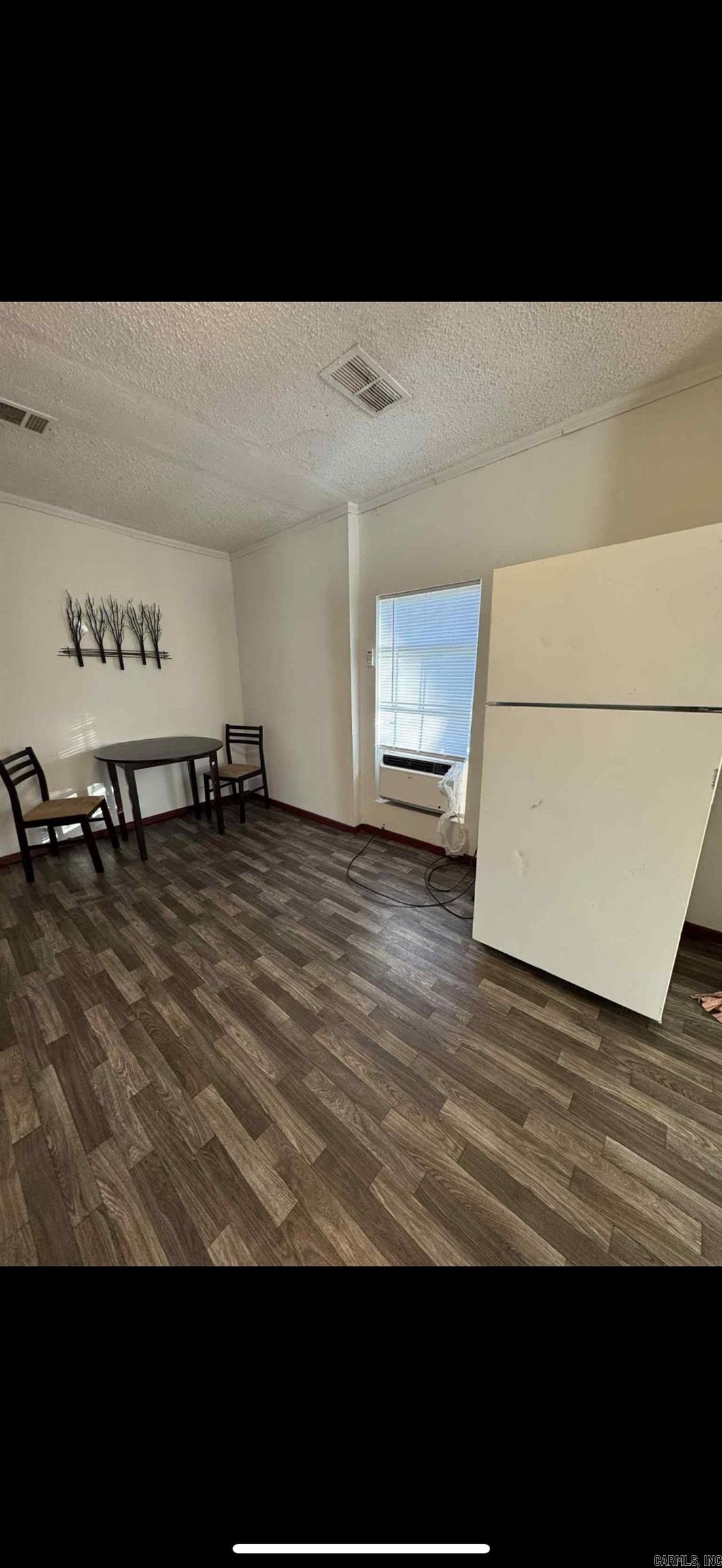 DICKINSON - Residential