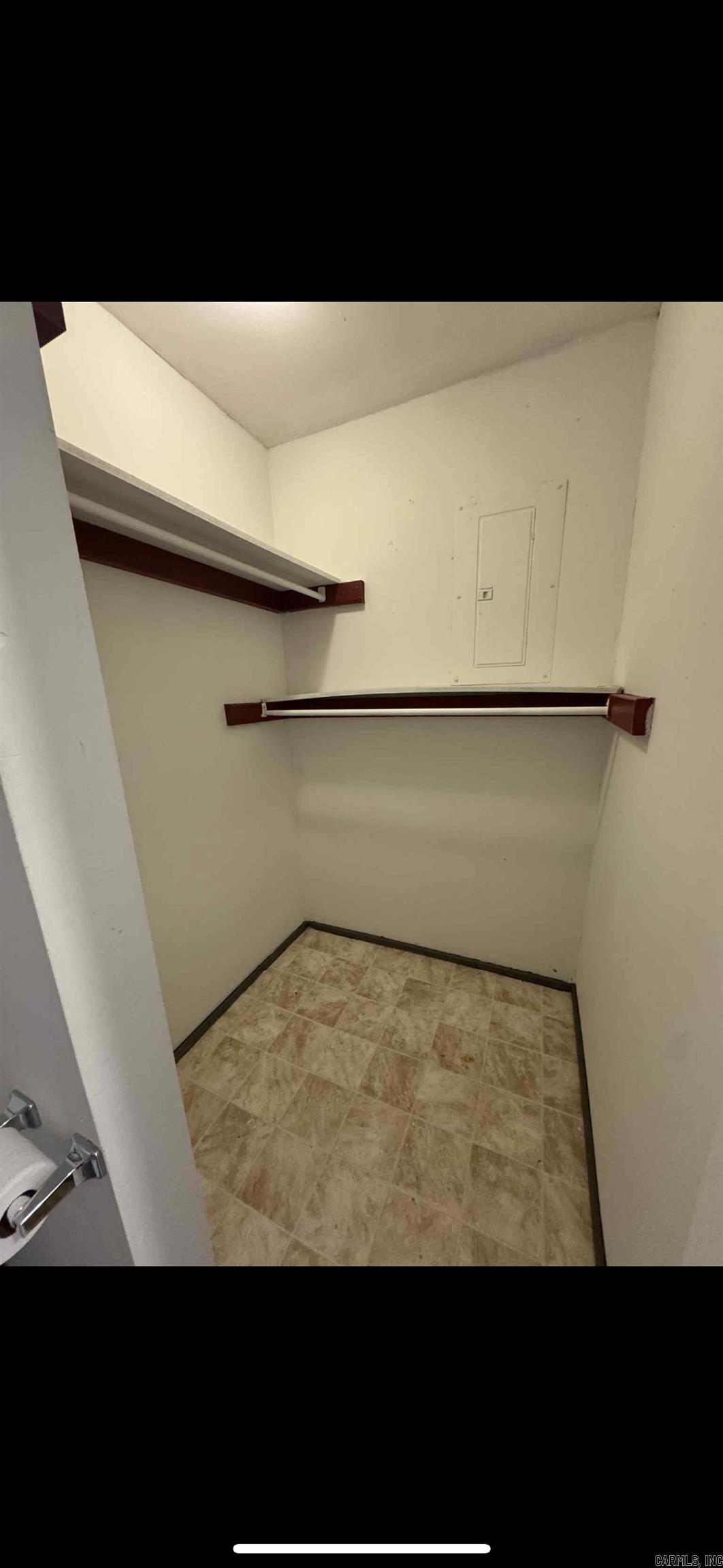 DICKINSON - Residential