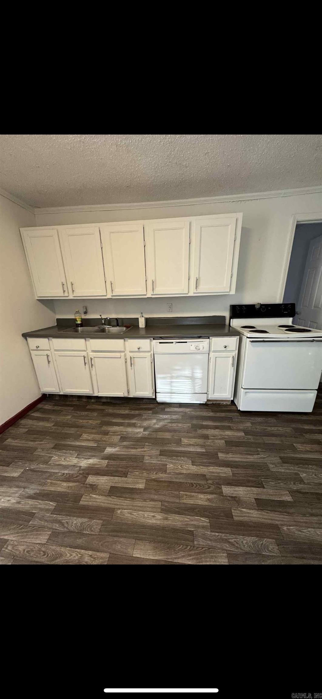 DICKINSON - Residential