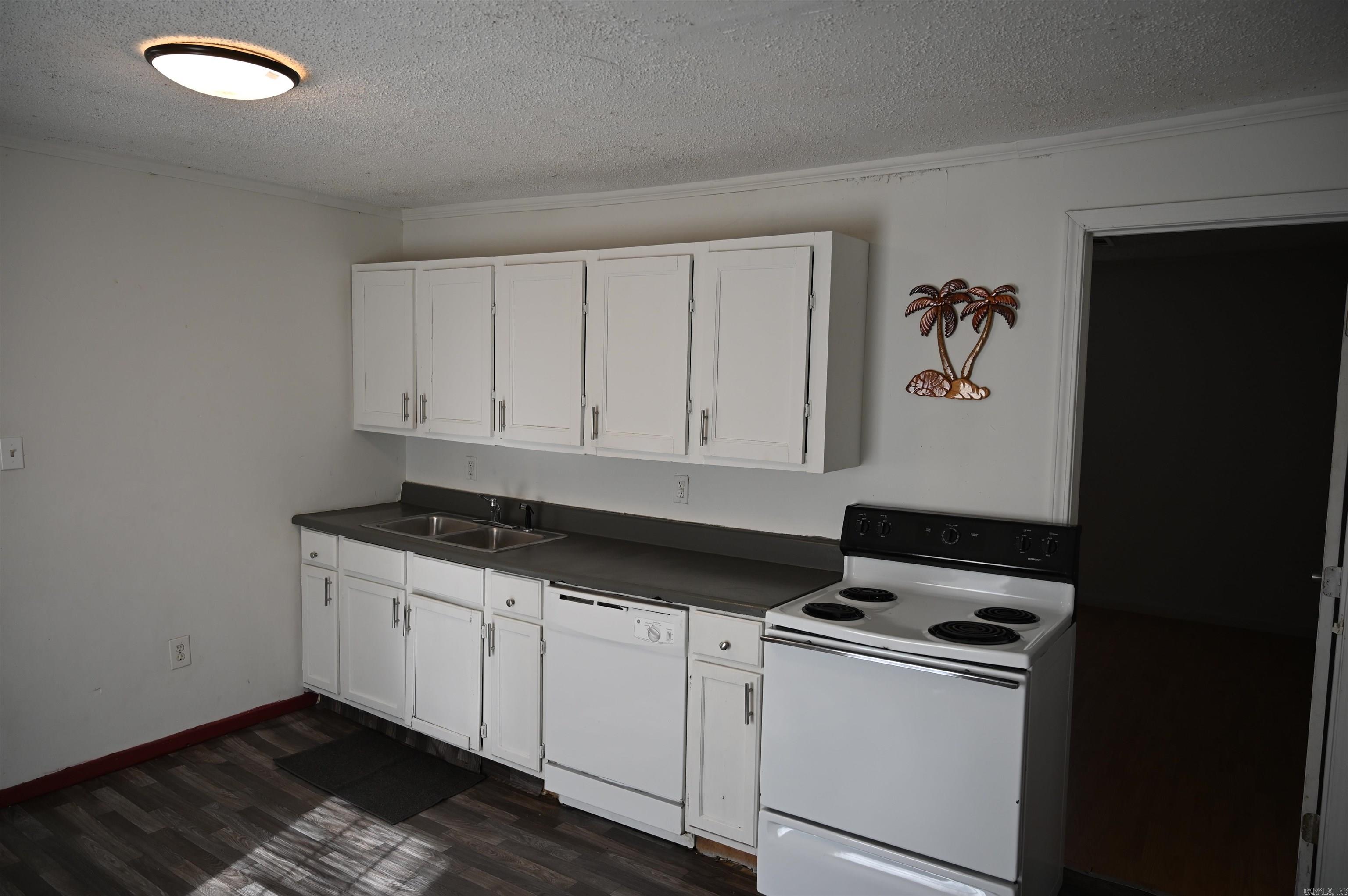 DICKINSON - Residential