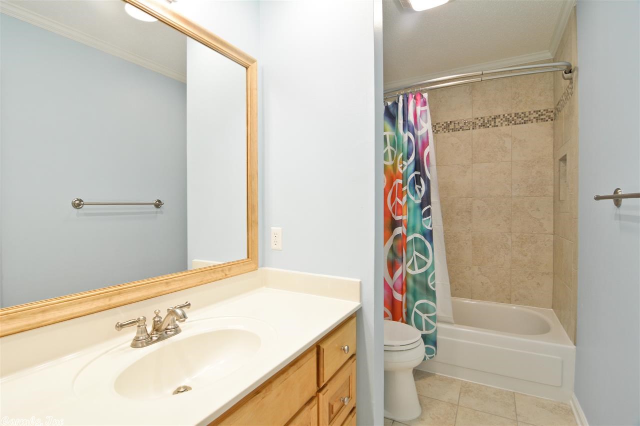 INDIAN HILLS - Residential