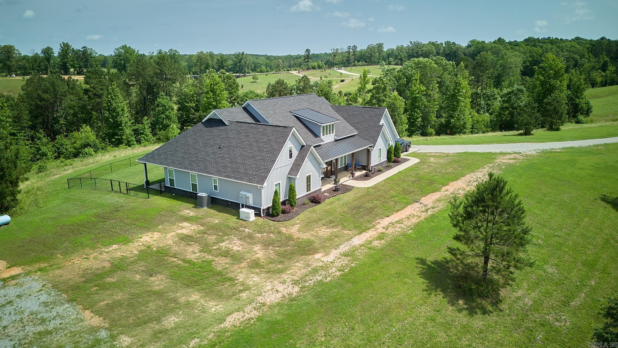KENTUCKY HILLS - Residential