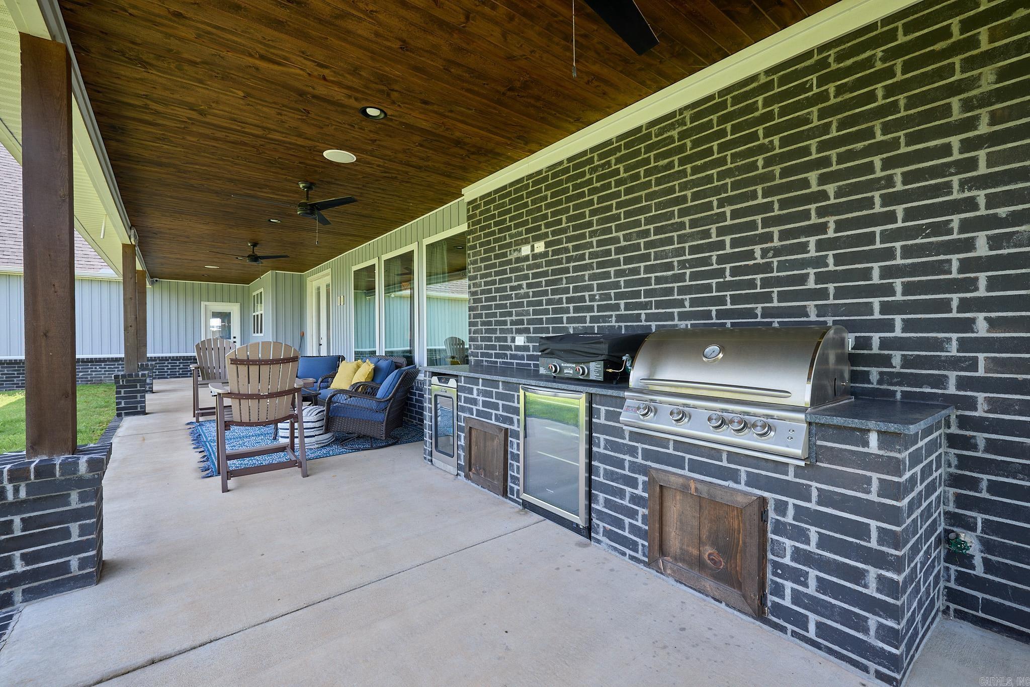 KENTUCKY HILLS - Residential