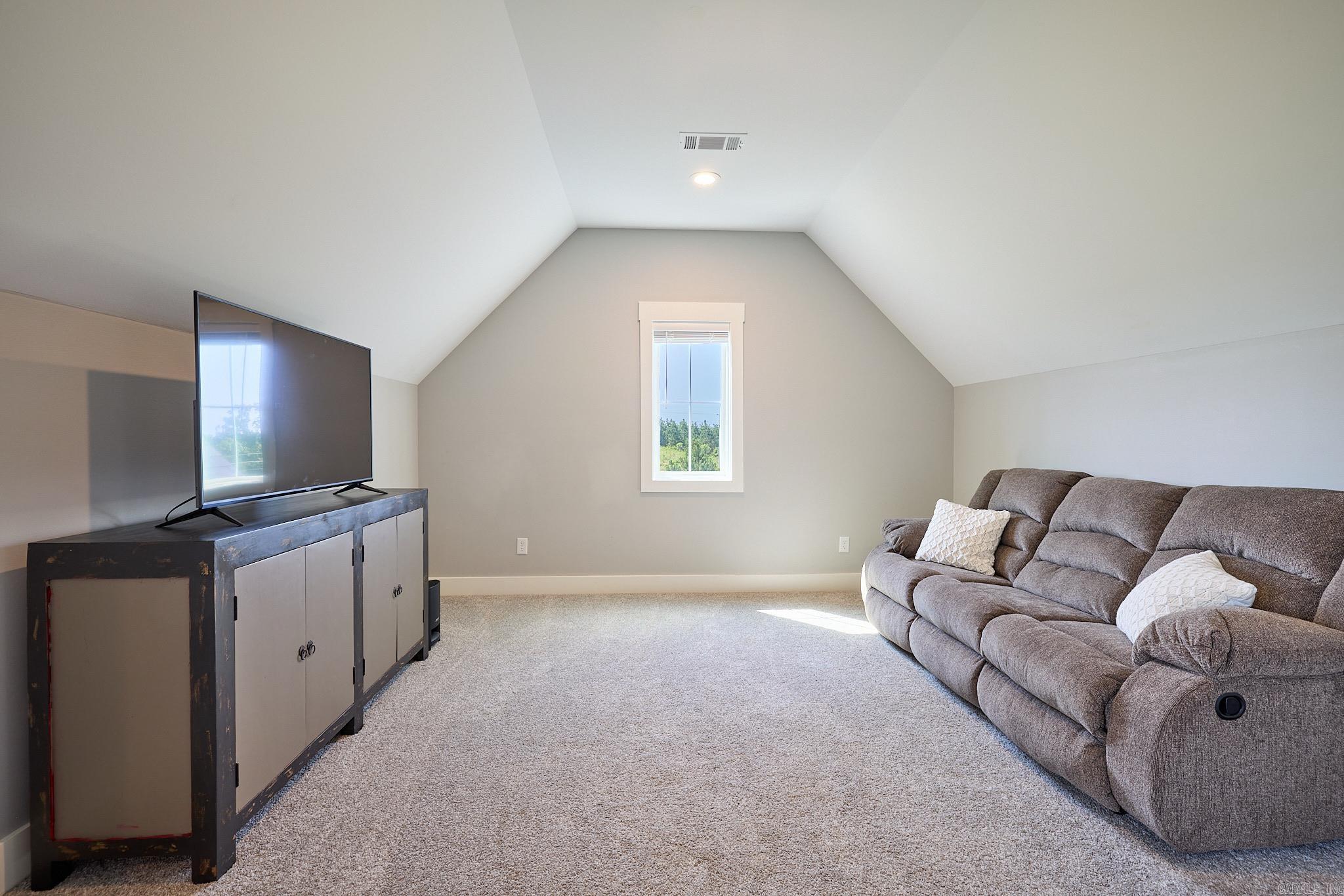 KENTUCKY HILLS - Residential