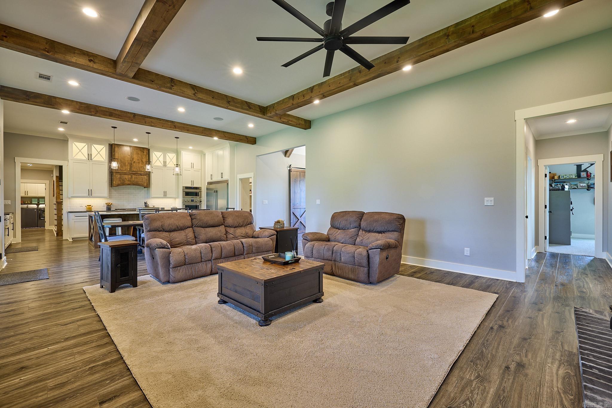 KENTUCKY HILLS - Residential