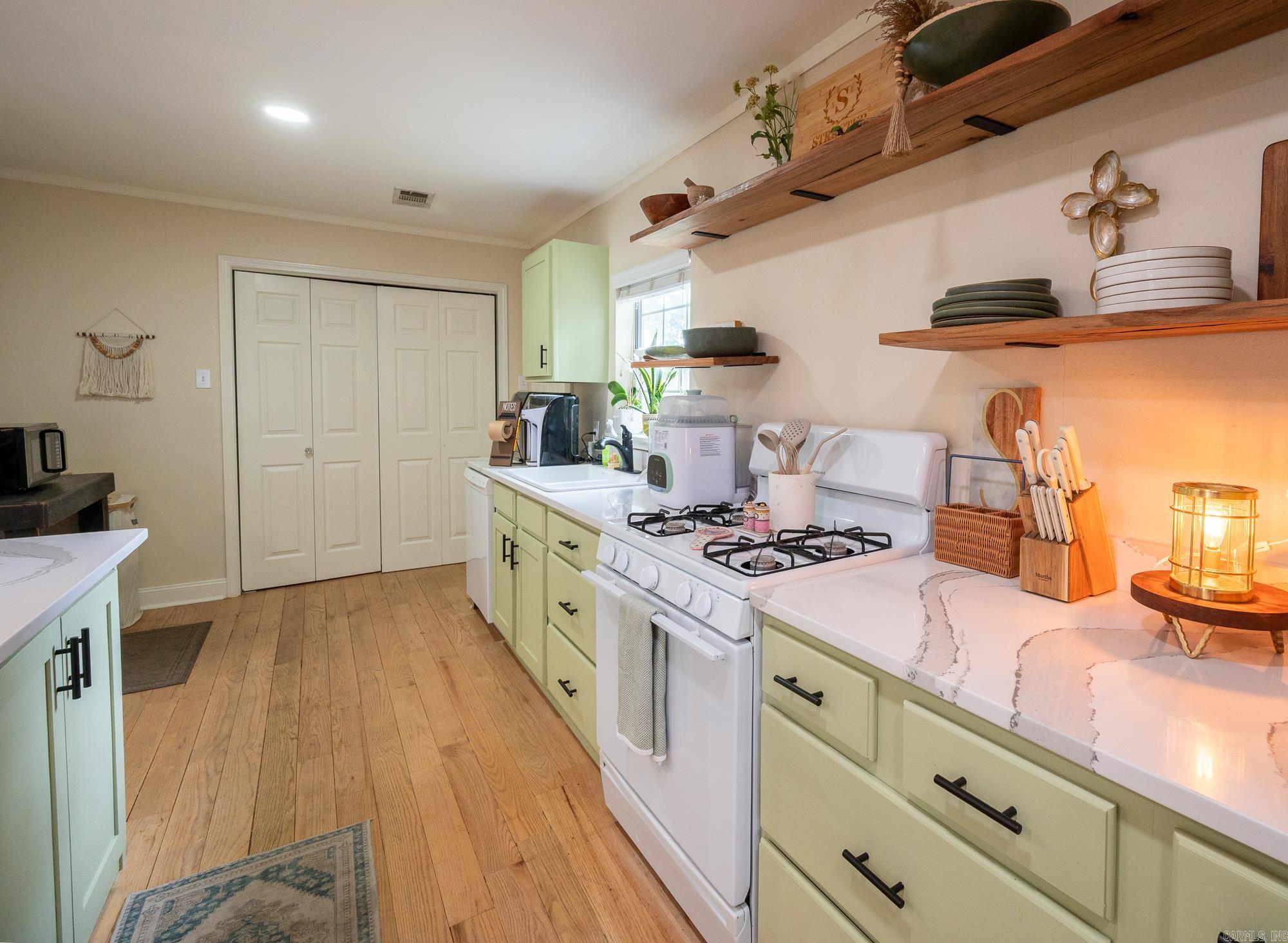 River Side - Residential