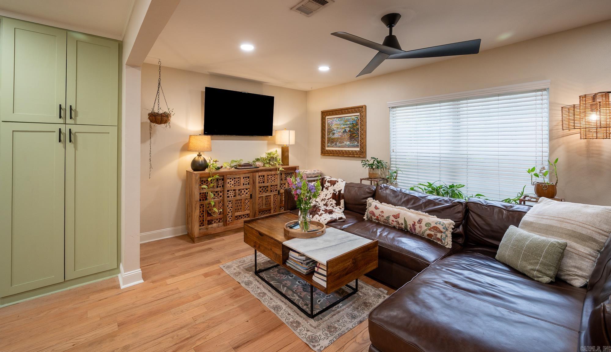 River Side - Residential