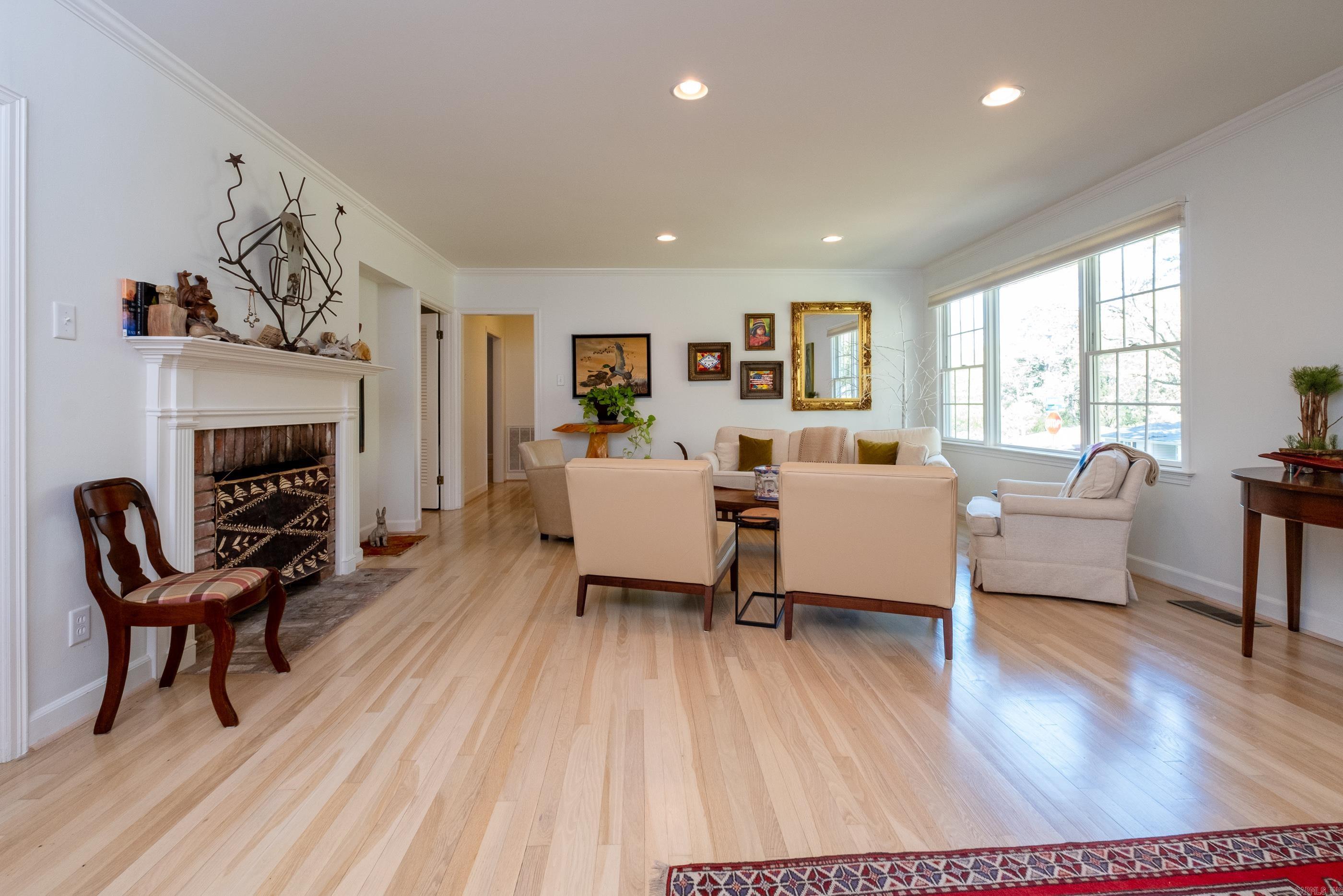 Hollywood - Residential