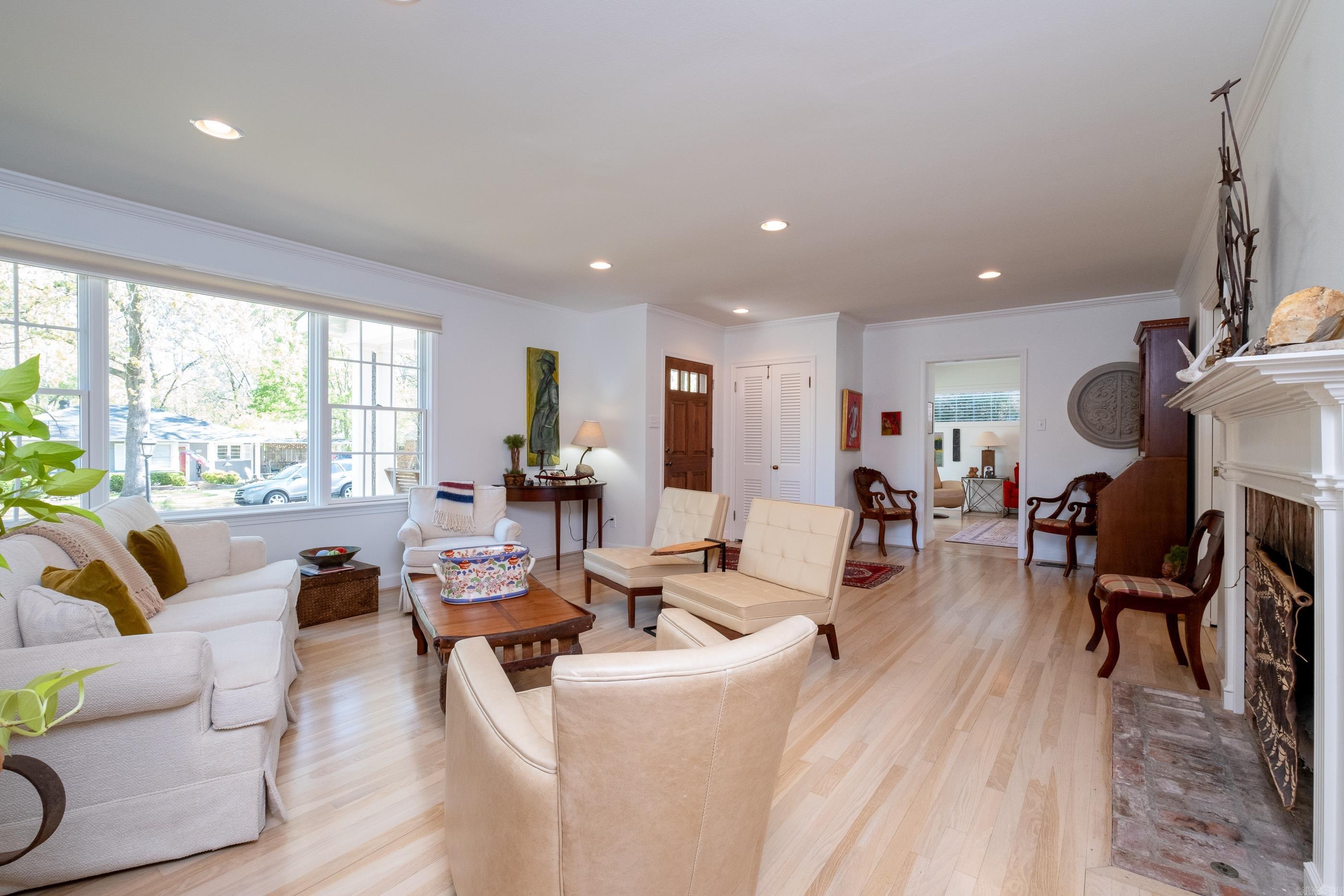 Hollywood - Residential