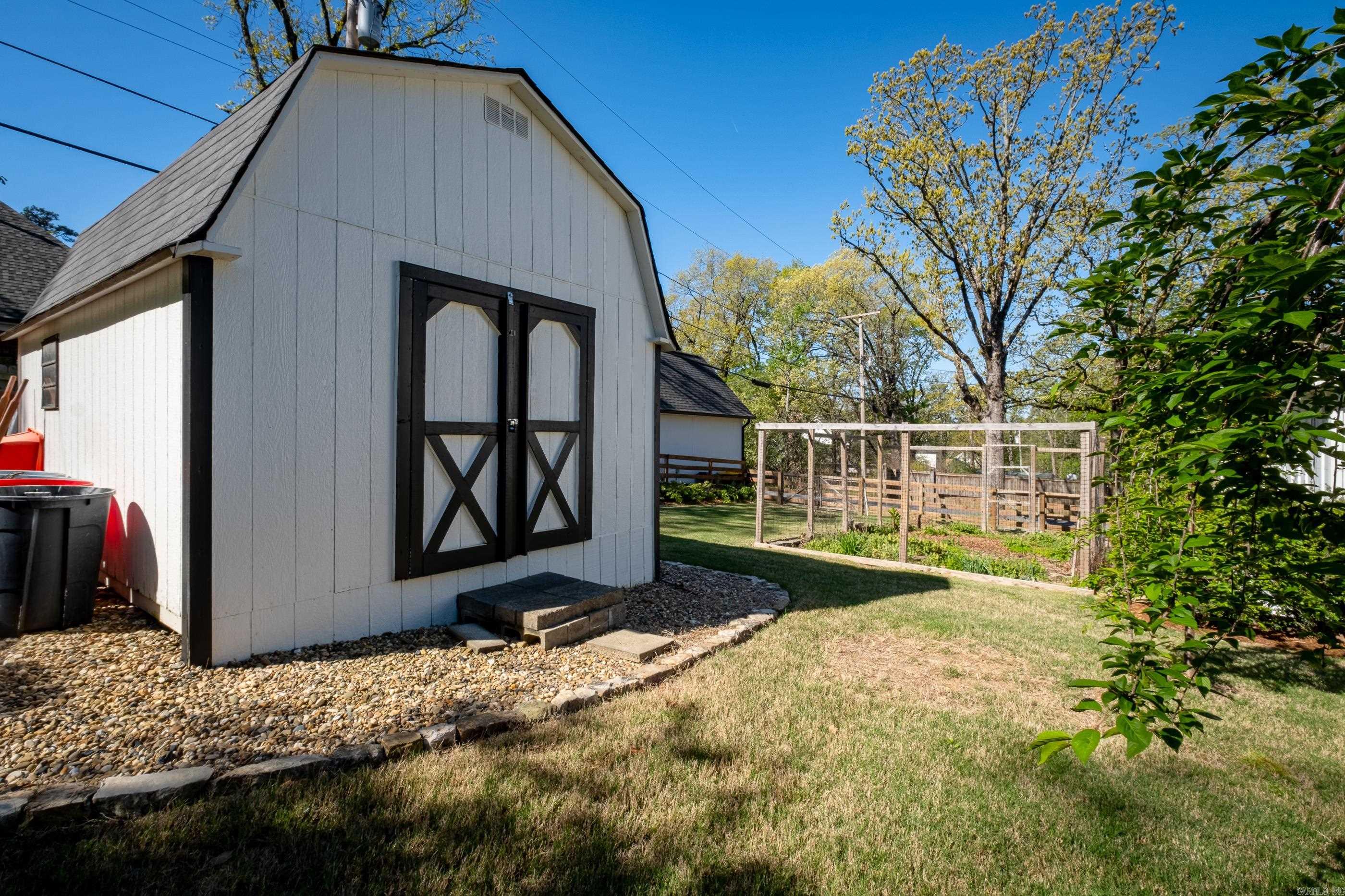 Hollywood - Residential