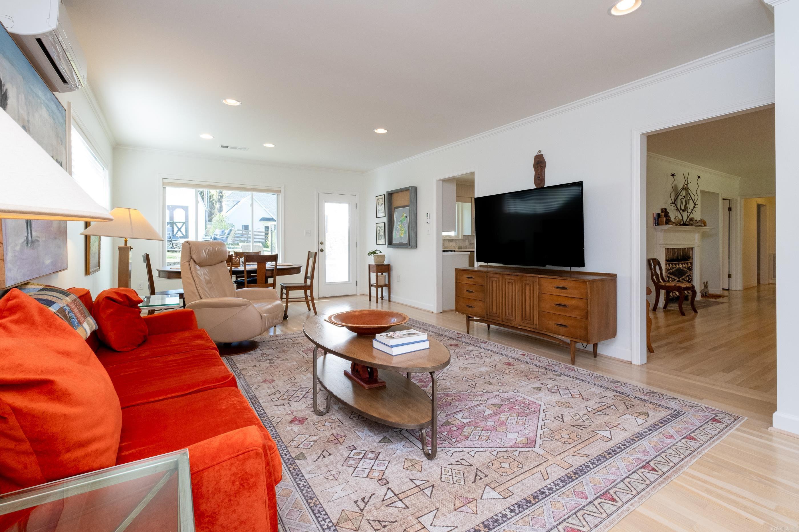 Hollywood - Residential