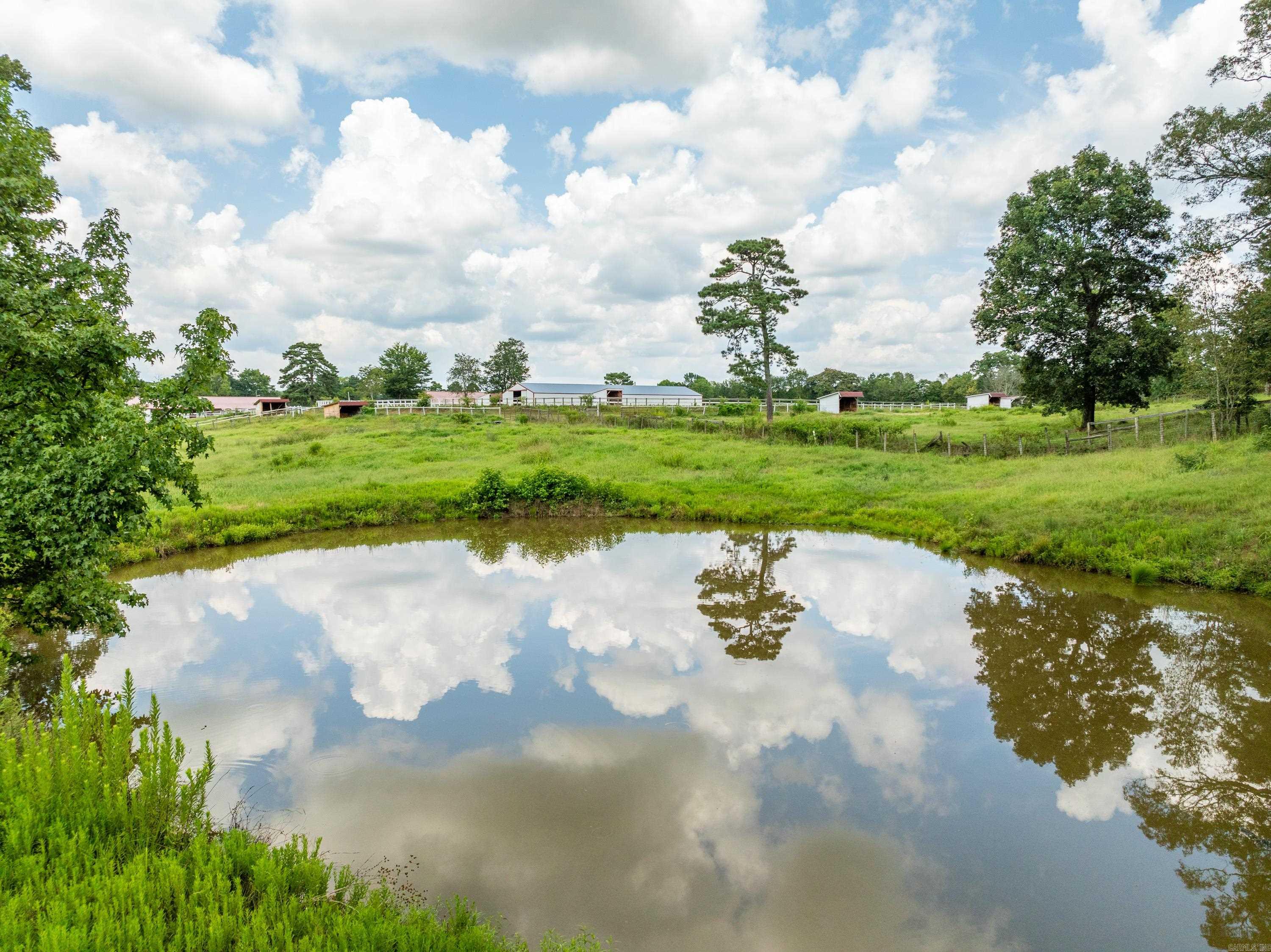 Lake Hamilton Outside - Farm