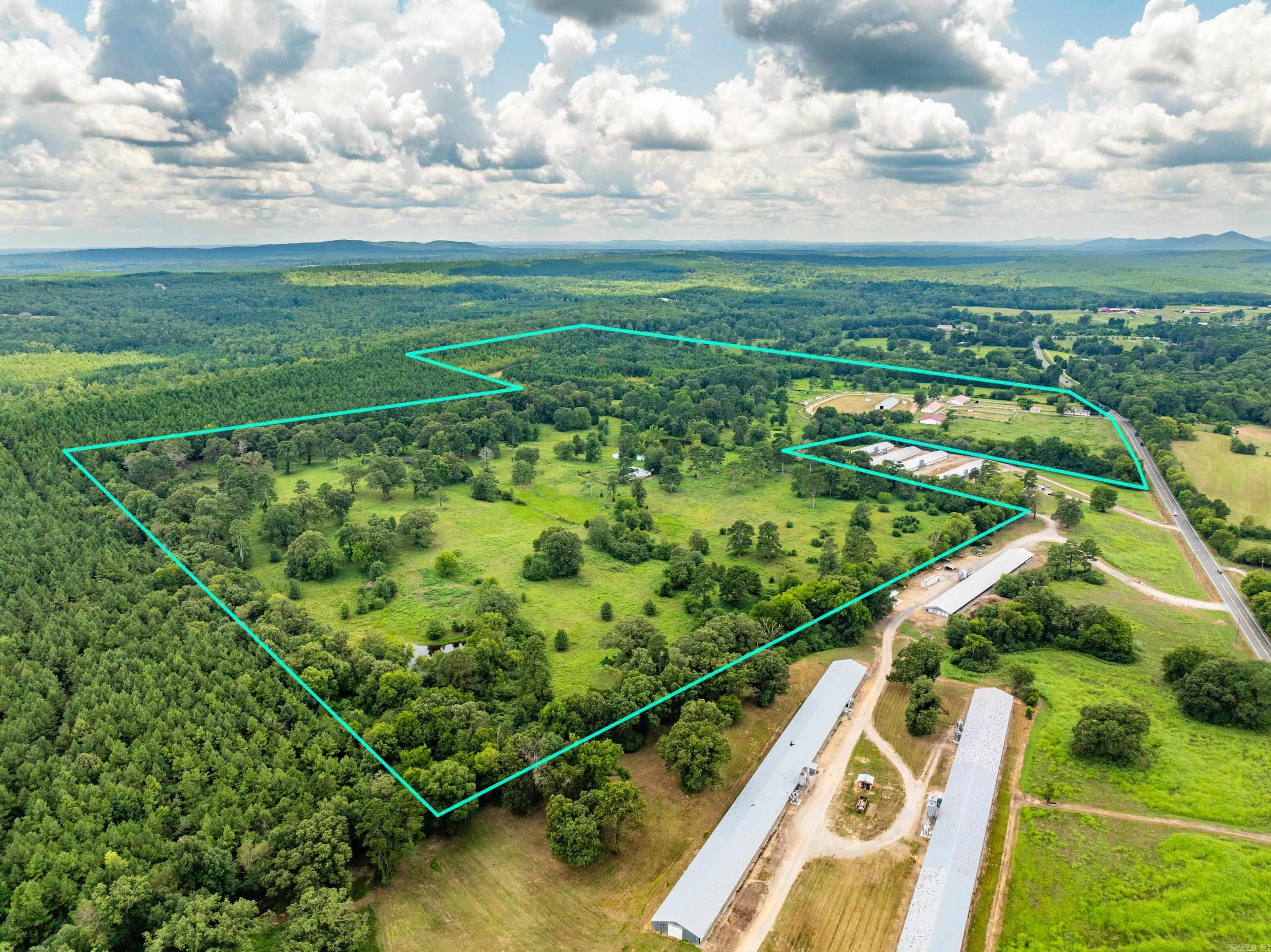 Lake Hamilton Outside - Farm