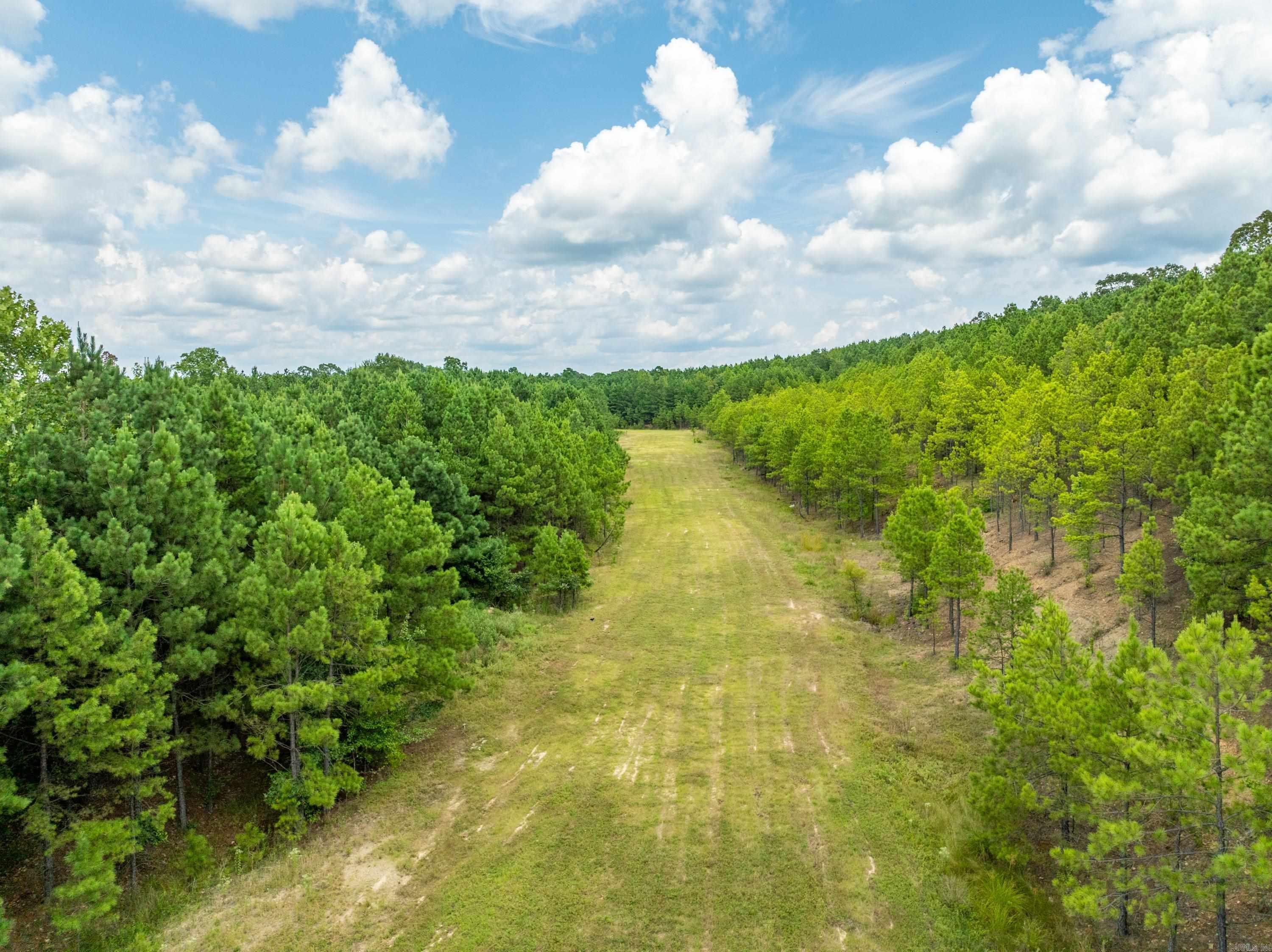Lake Hamilton Outside - Farm