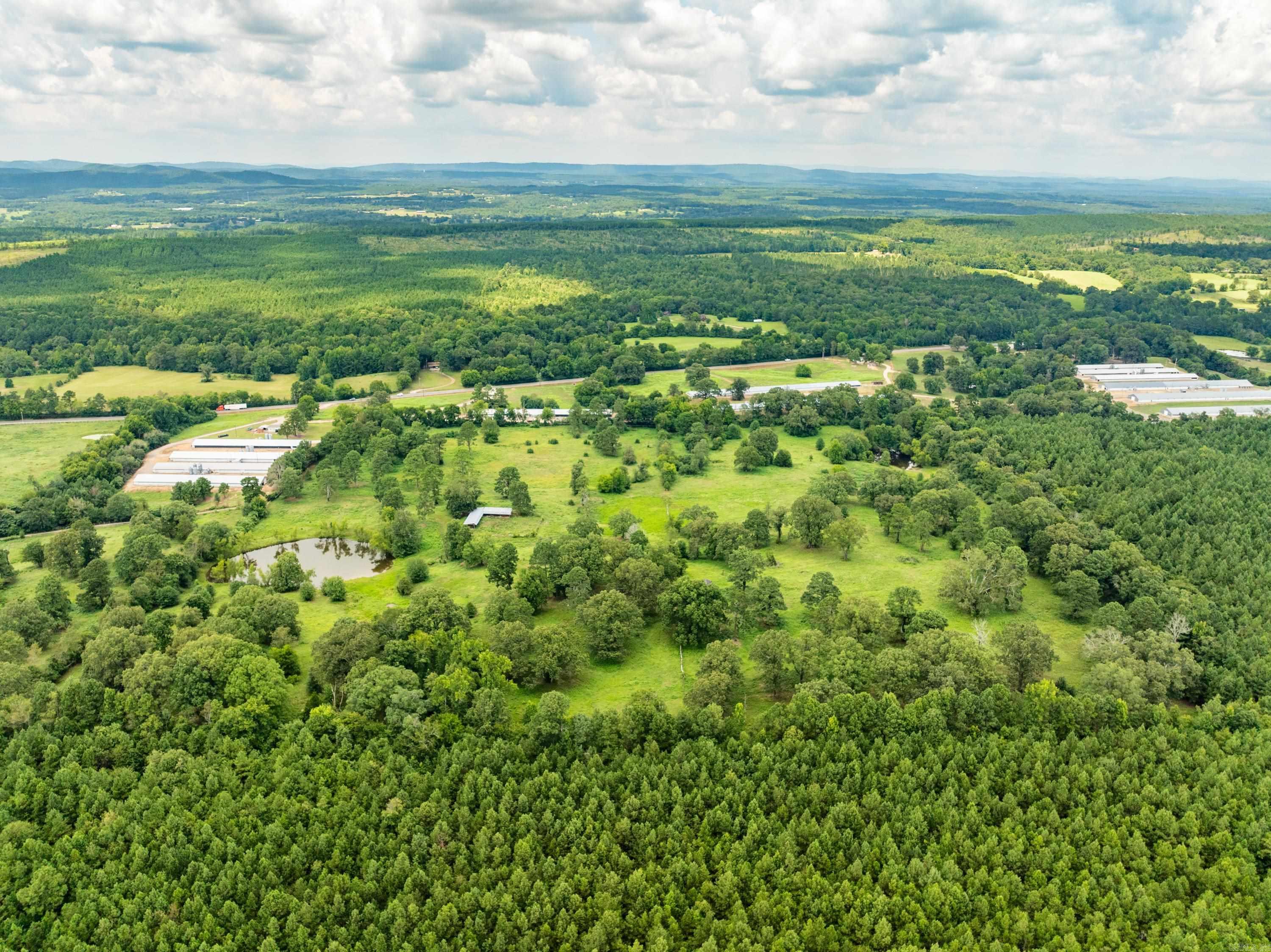 Lake Hamilton Outside - Farm